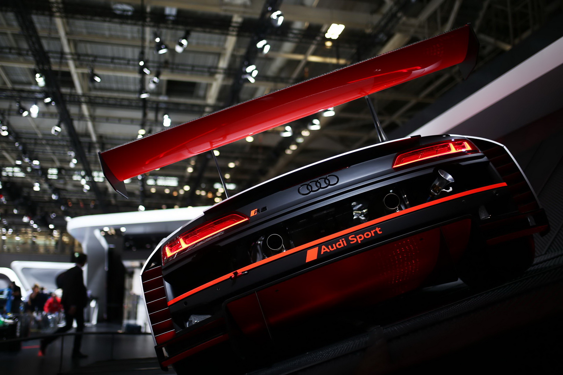 audi r8 lms paris live pics 2 New Audi R8 LMS Racer Gives Us A First Taste Of Upcoming R8 Facelift