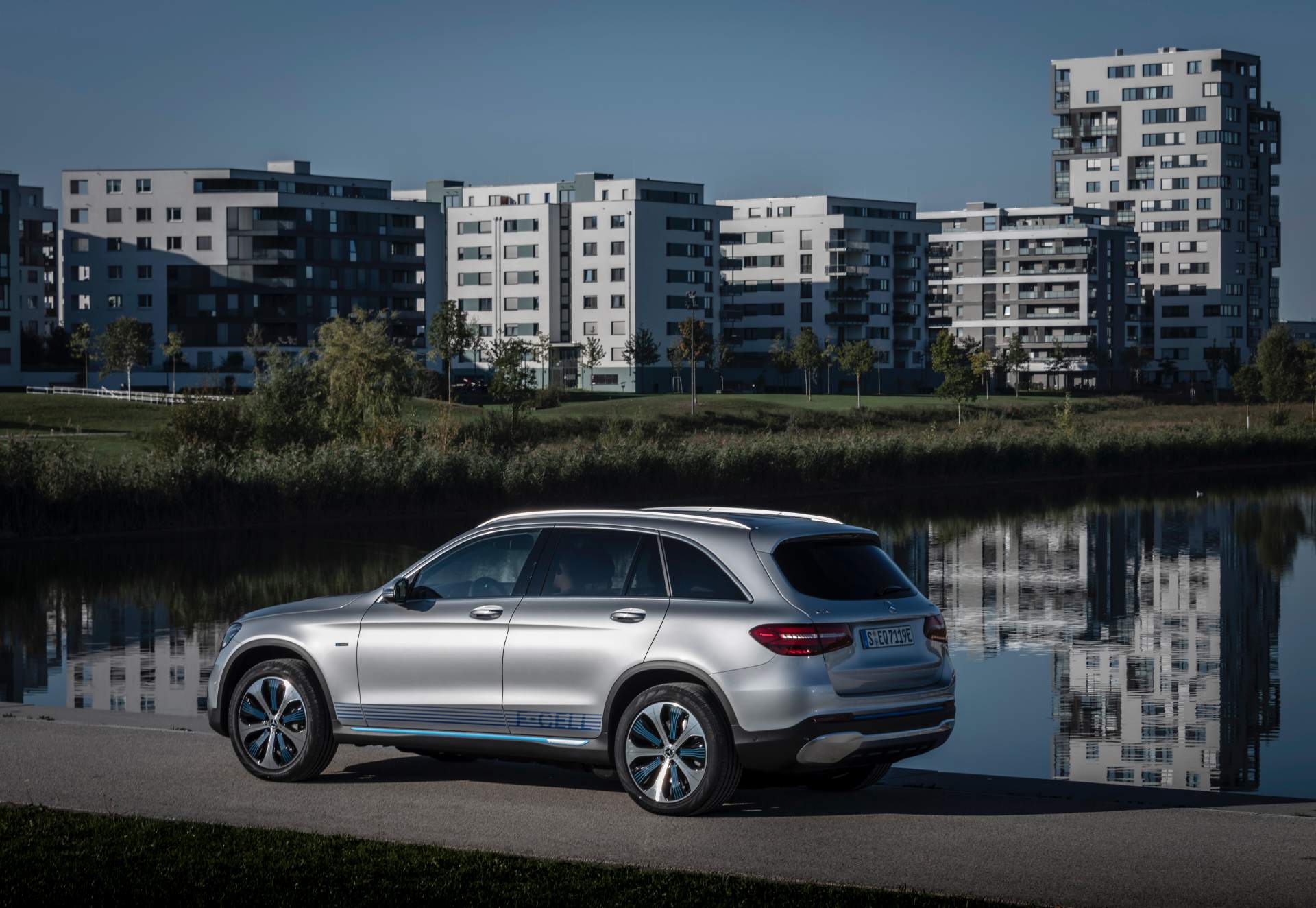 FV EQ Stuttgart 2018
Driven by EQ Stuttgart 2018 Mercedes Drops Full Details On GLC F-Cell Before Deliveries Begin