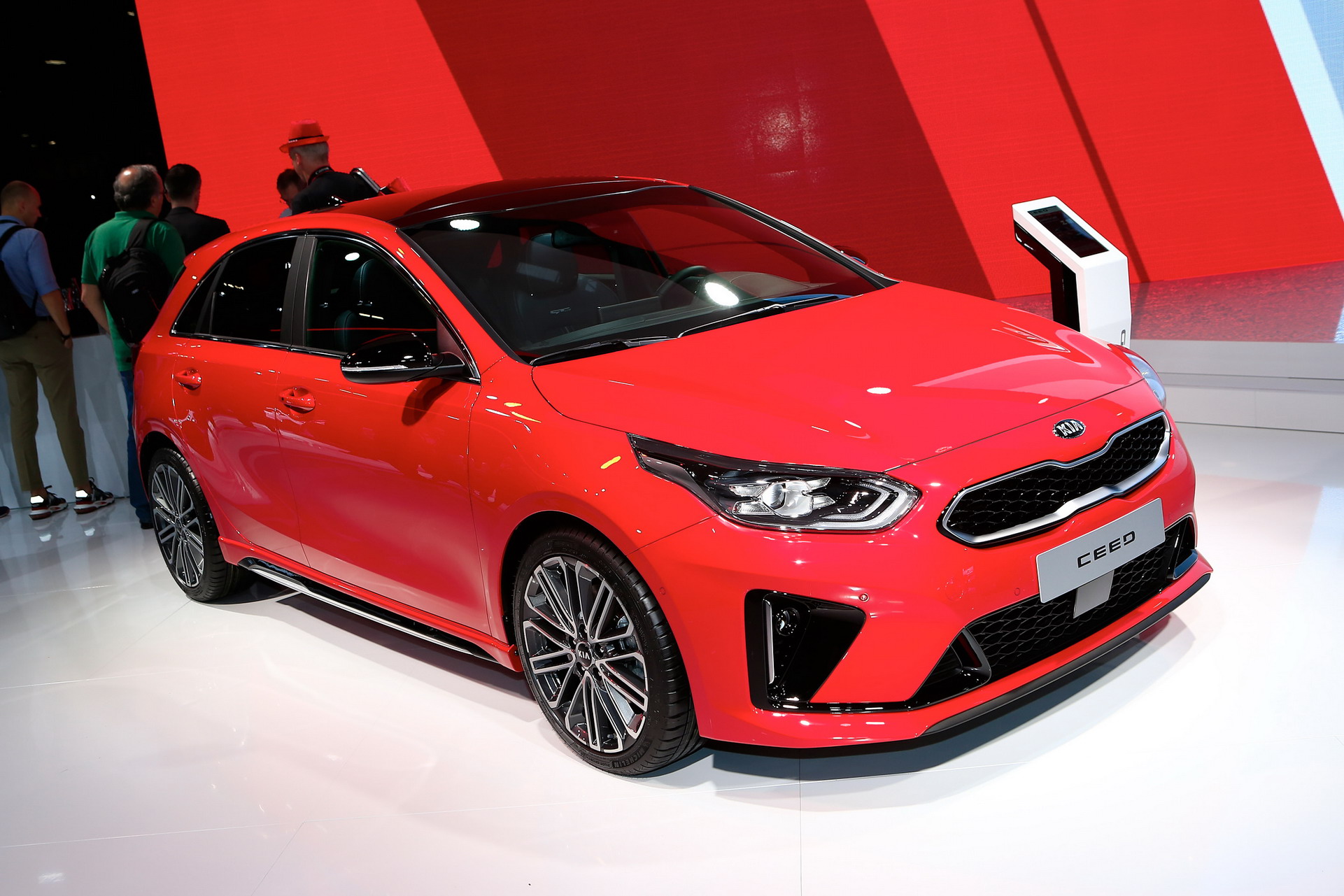 Kia 5 2018 Paris Auto Show Gallery: Kia