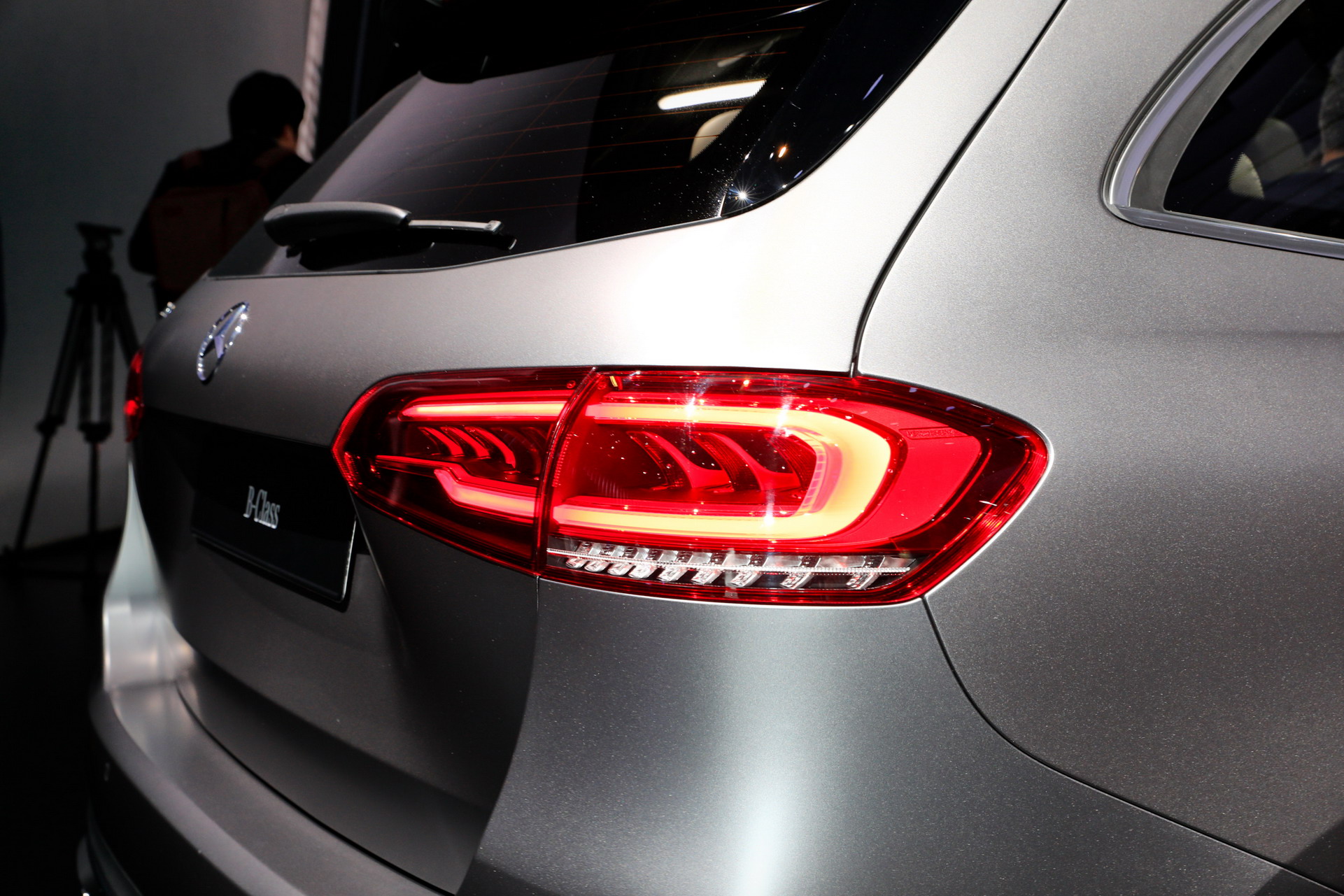 Mercedes B20 2018 Paris Auto Show Gallery: Mercedes-Benz