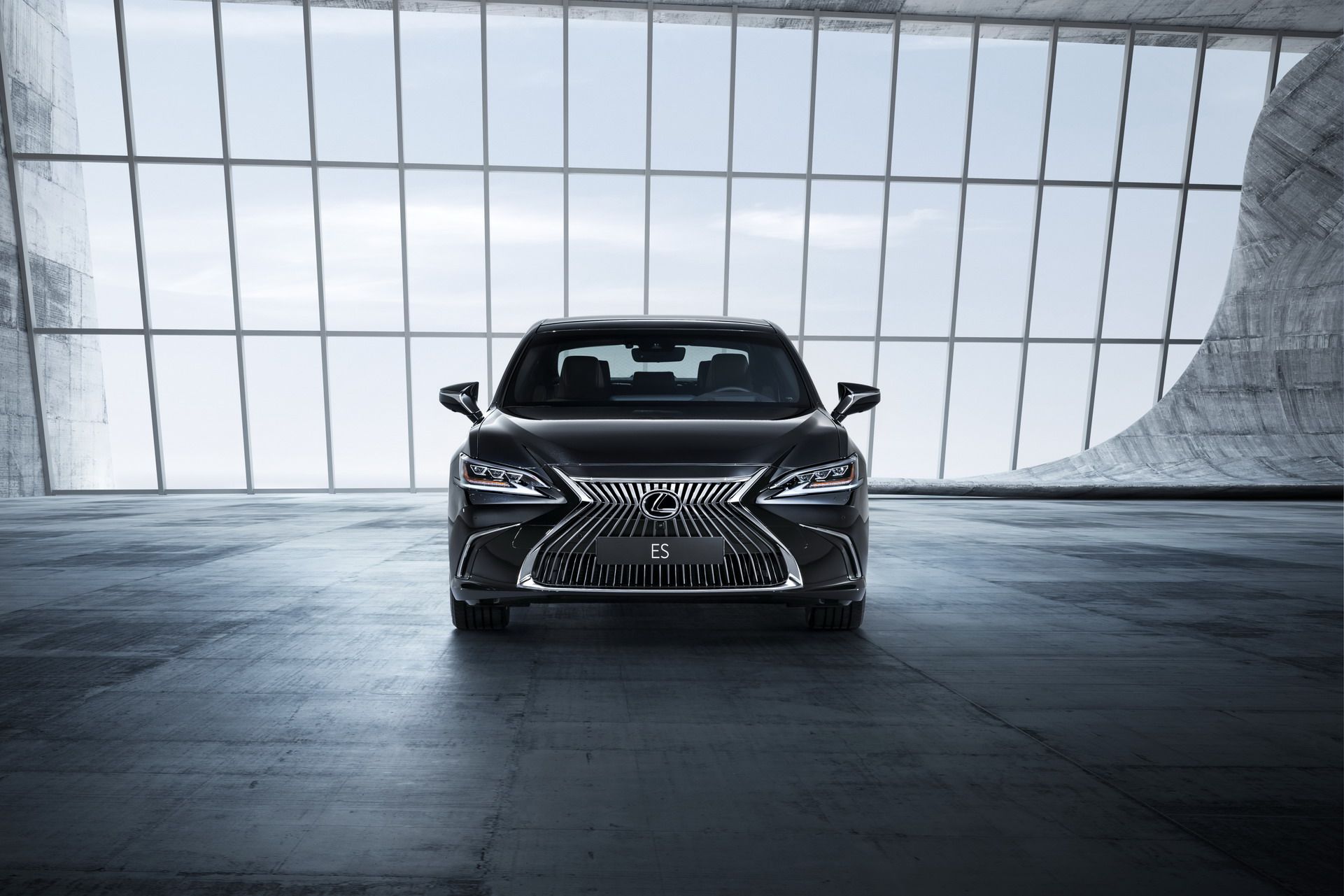 2019 lexus es 300h paris livepics 56 2019 Lexus ES 300h Looks To Make A Name For Itself In Europe As GS Replacement