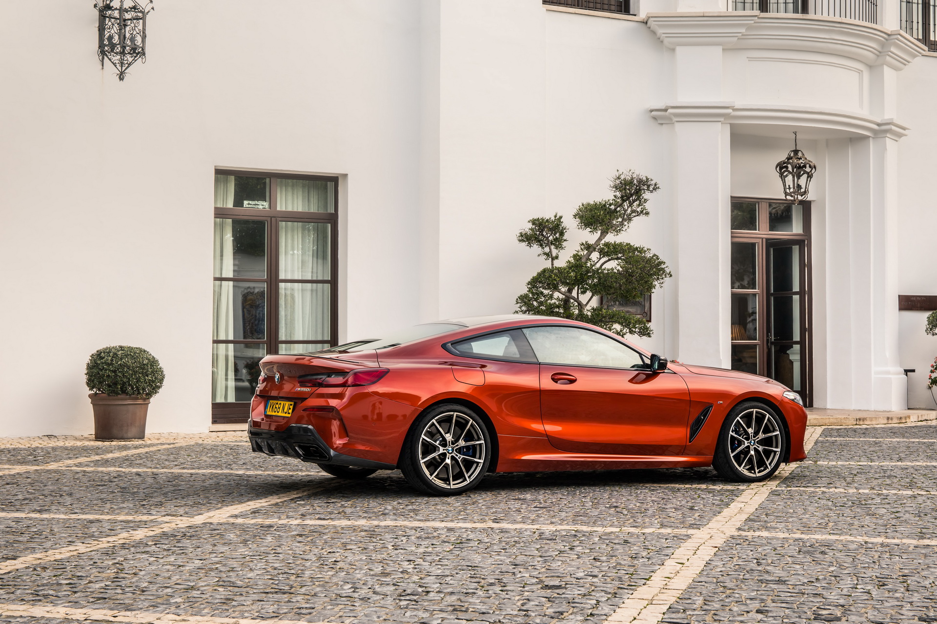 2019-BMW-8-Series-UK-11 2019 BMW 8-Series Coupe Lands In The UK Priced From £76,270