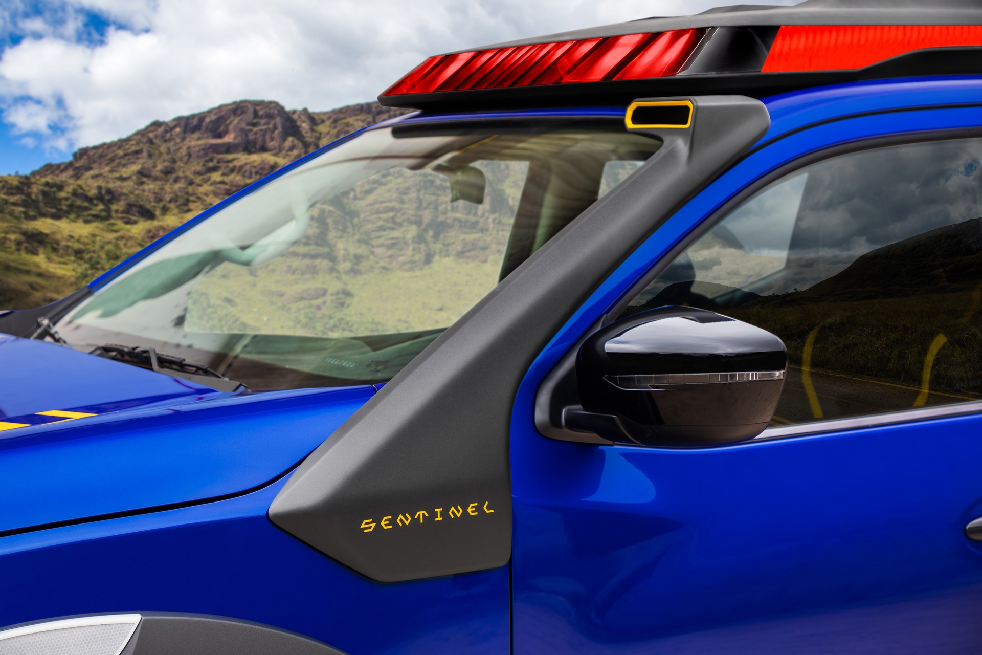 Nissan Frontier Sentinel concept-14 Nissan’s Frontier Sentinel Concept Is A Rugged Rescue Truck With A Drone Landing Pad