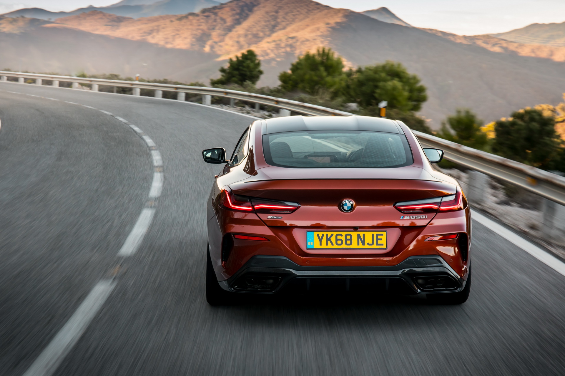 2019-BMW-8-Series-UK-25 2019 BMW 8-Series Coupe Lands In The UK Priced From £76,270
