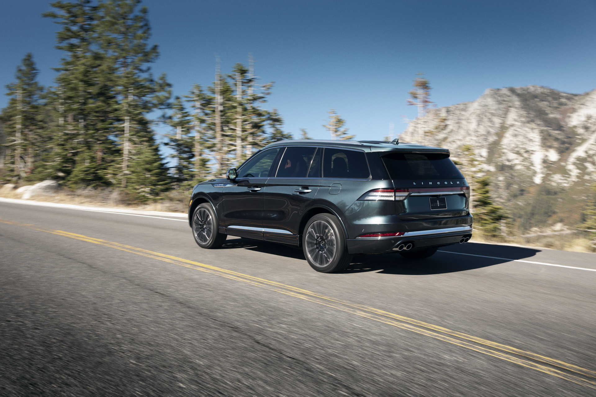2020 Lincoln Aviator 9 2020 Lincoln Aviator Flies Into Audi Q7 And Volvo XC90 Territory