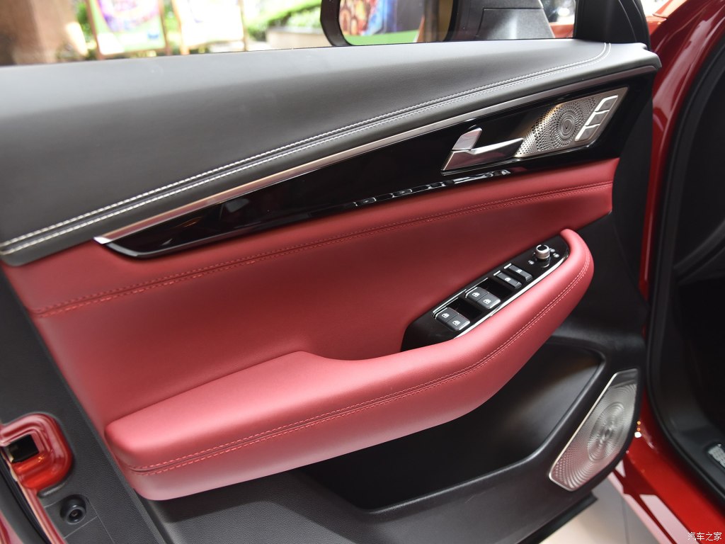 changan cs85 coupe crossover unveiled 101 Changan CS85 Coupe Crossover Looks Like The Lovechild Of A BMW X4 And A VW Touareg