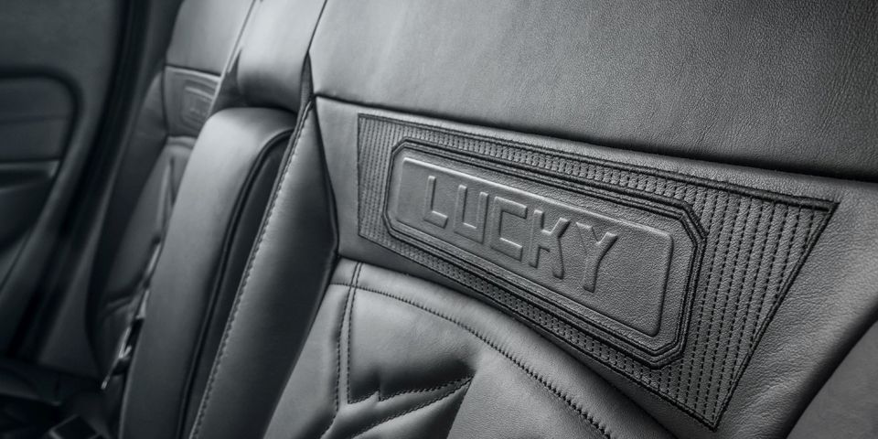 mitsubishi l200 lucky pickup design tuning 9 Mitsubishi L200 Lucky: All Work On The Outside, Plusher On The Inside