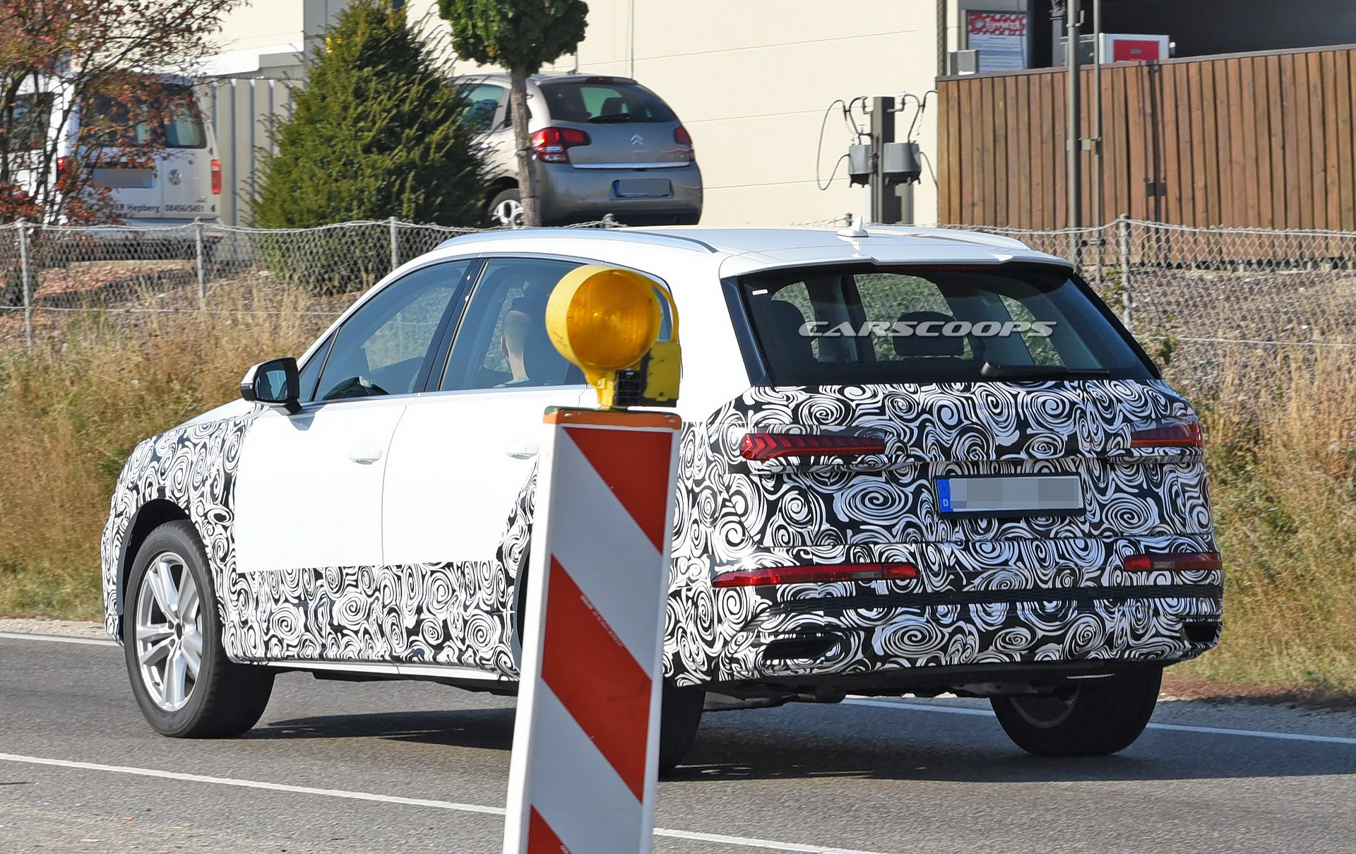 2019 audi q7 facelift new spy shots 11 2020 Audi Q7 Prototype Spotted Wearing New Production Taillights