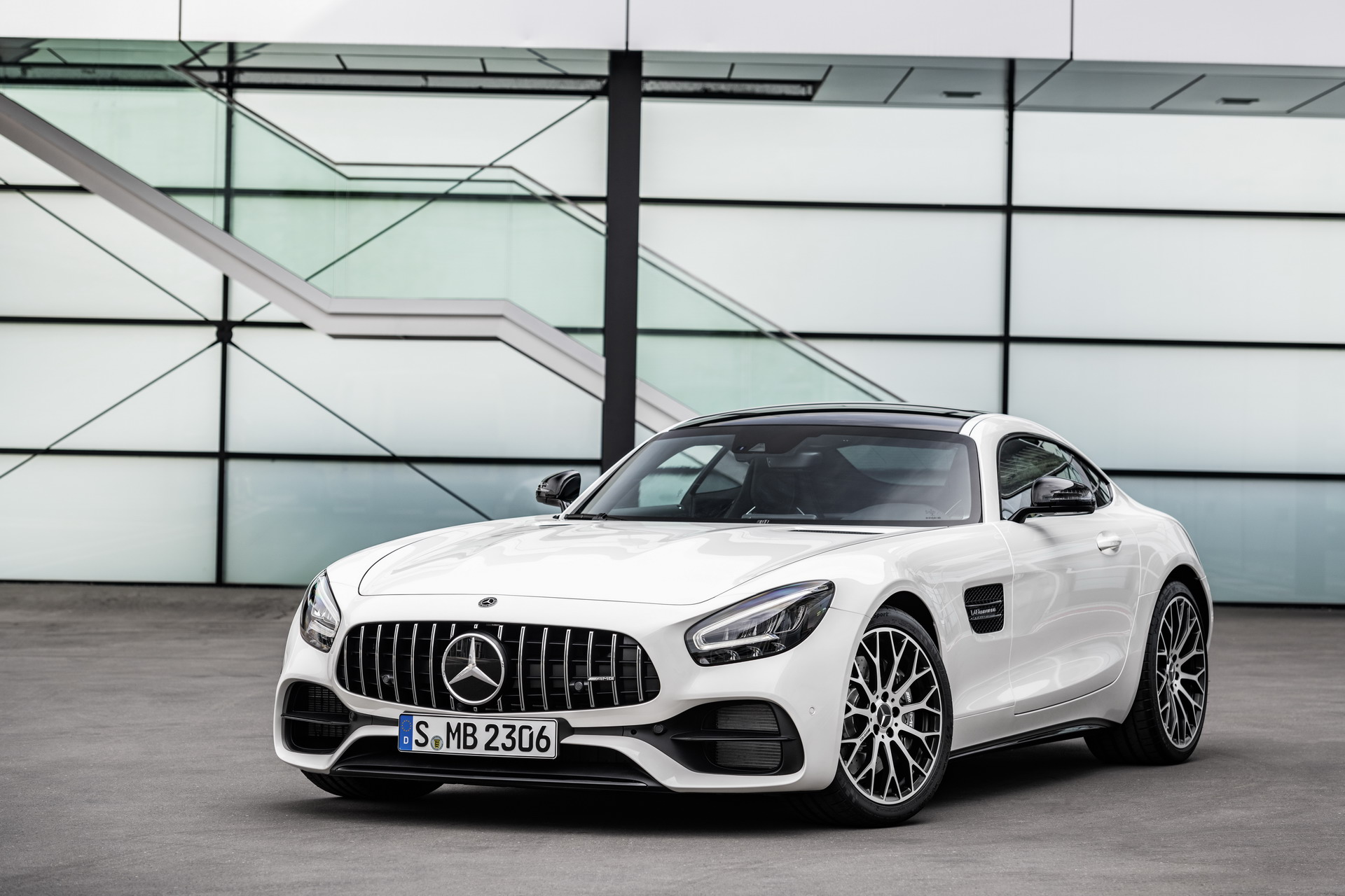 2020 Mercedes-AMG GT and AMG GT R PRO 76 2020 Mercedes-AMG GT R Pro Headlines Updated 2-Door GT Family