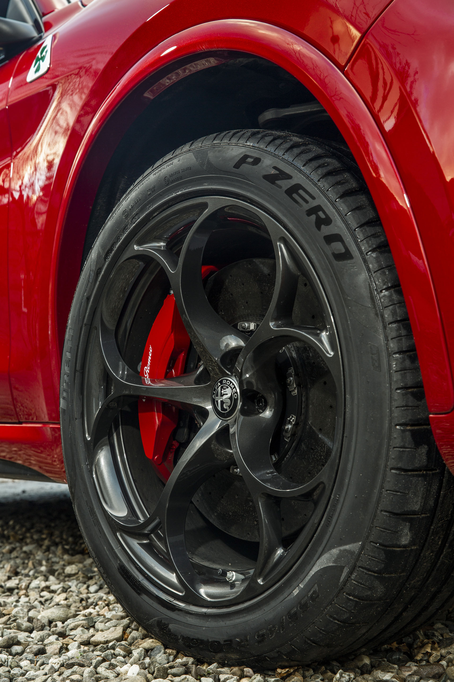 2019-alfa-romeo-stelvio-quadrifoglio-117 Start Your Morning Off Right With 125 Photos Of The Alfa Romeo Stelvio Quadrifoglio