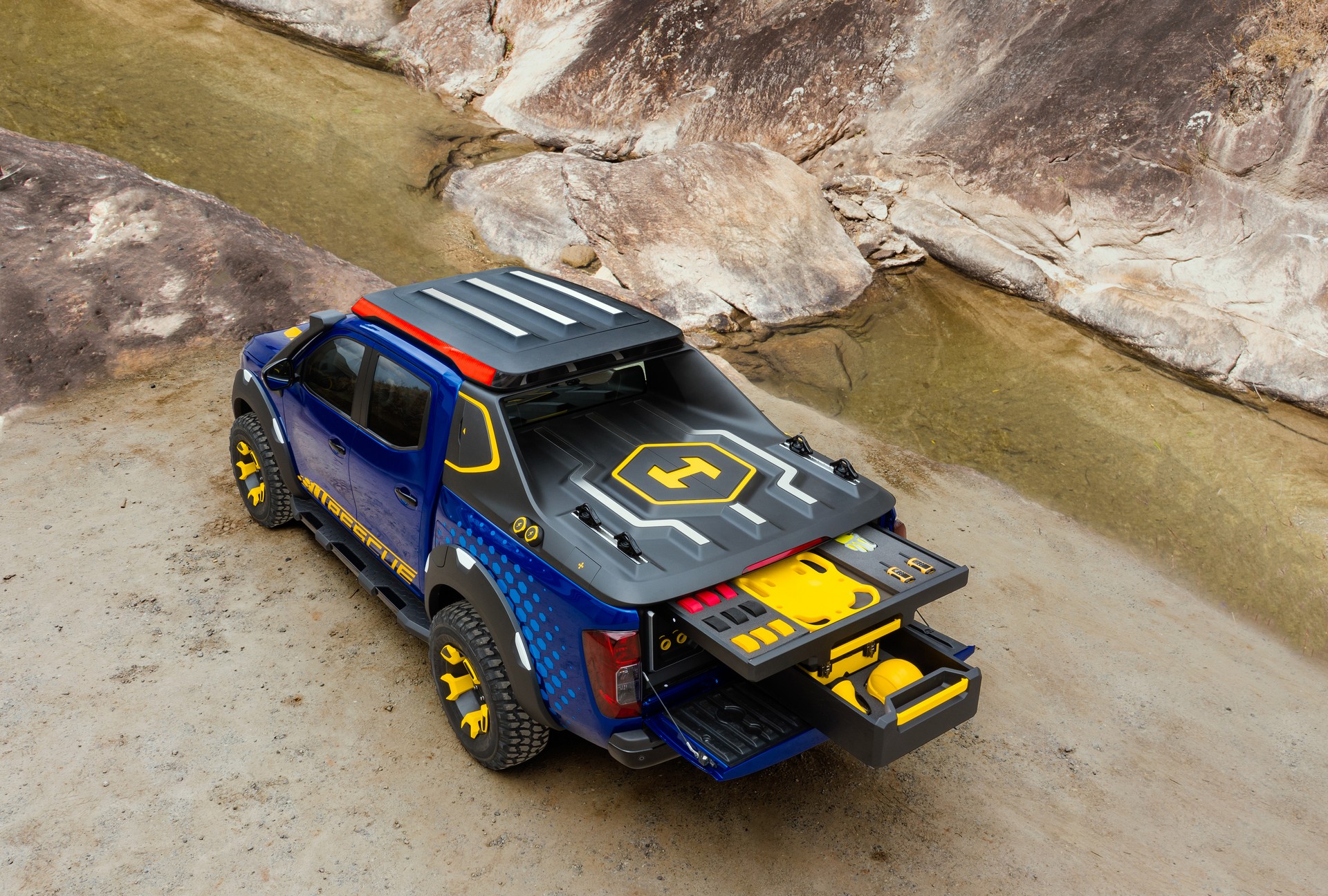 Nissan Frontier Sentinel concept-28 Nissan’s Frontier Sentinel Concept Is A Rugged Rescue Truck With A Drone Landing Pad