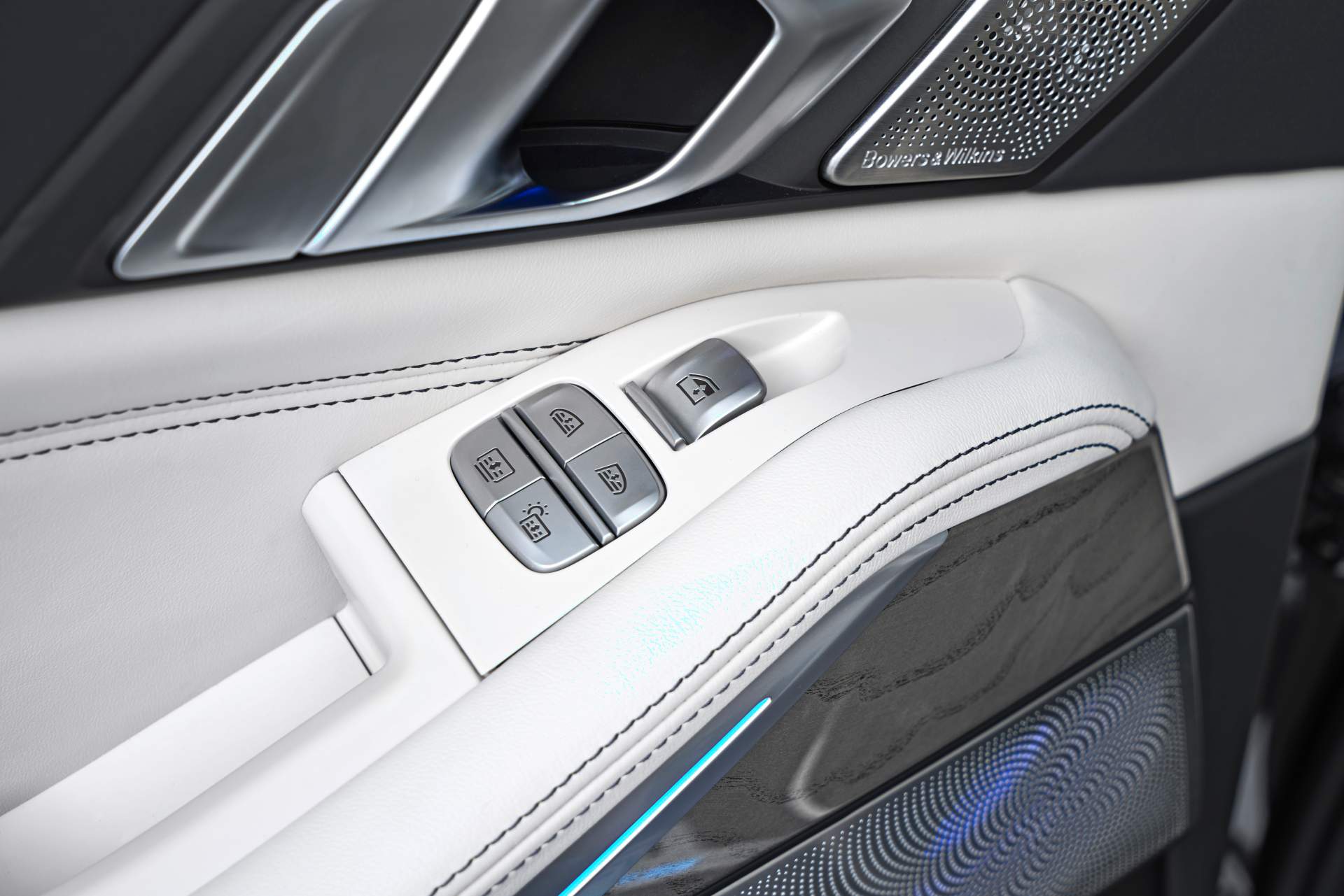 2019 BMW X7 75 The New BMW X7 Is So Big It Barely Fits In The Photos