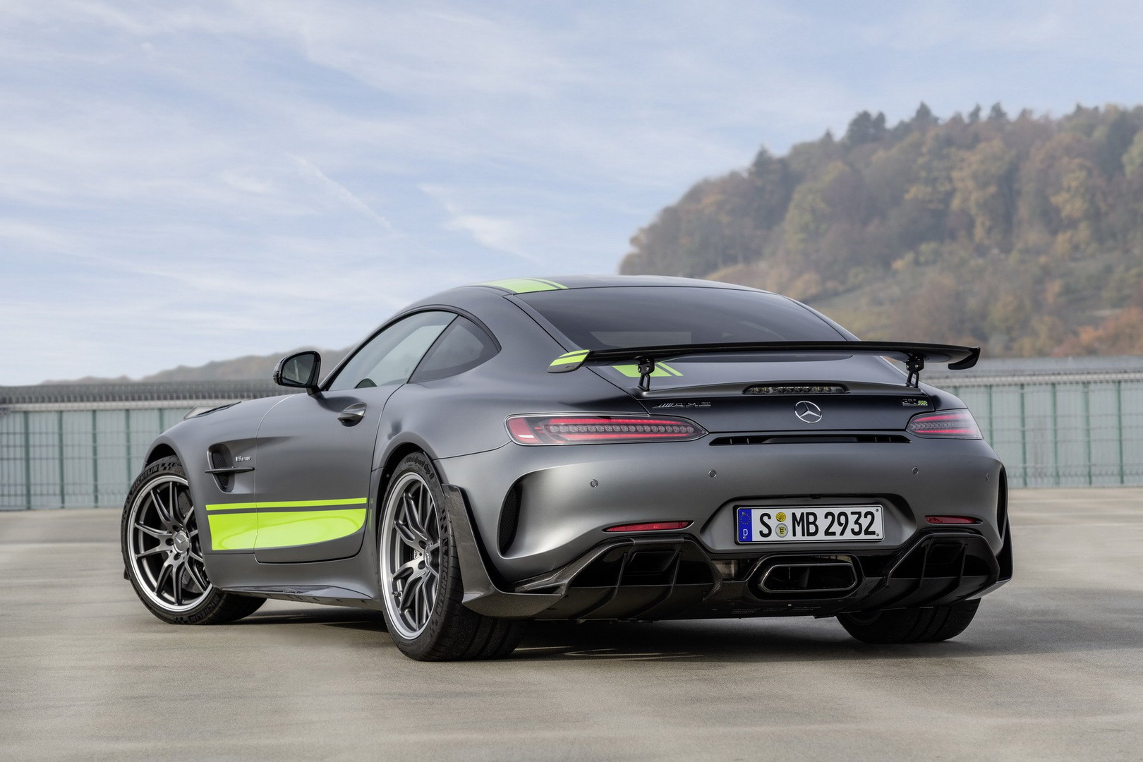 mercedes-amg gt r pro 4 Mercedes-AMG Boss Says, Despite GT R Pro, The Black Series Is Still Coming