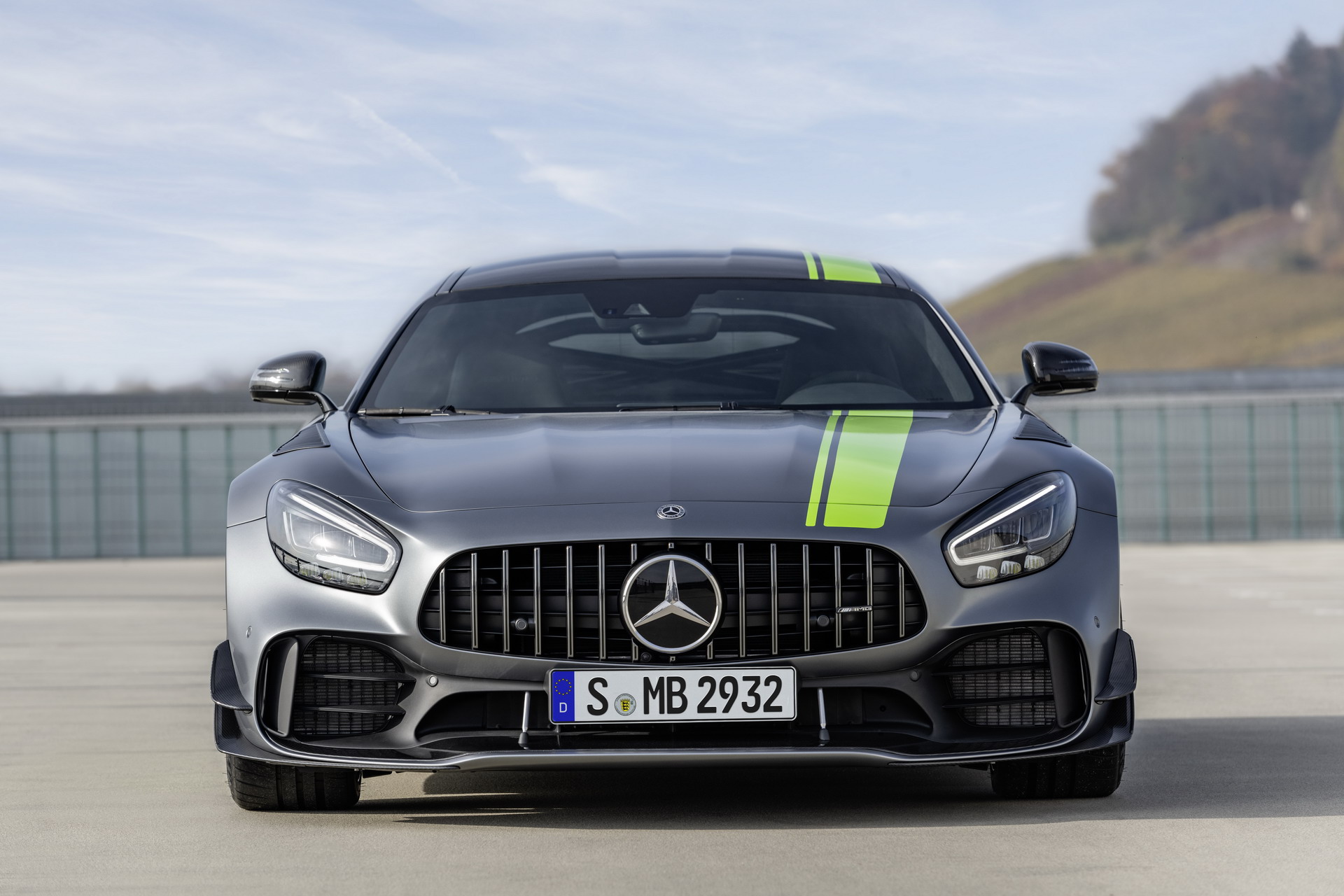 2020 Mercedes-AMG GT and AMG GT R PRO 67 2020 Mercedes-AMG GT R Pro Headlines Updated 2-Door GT Family