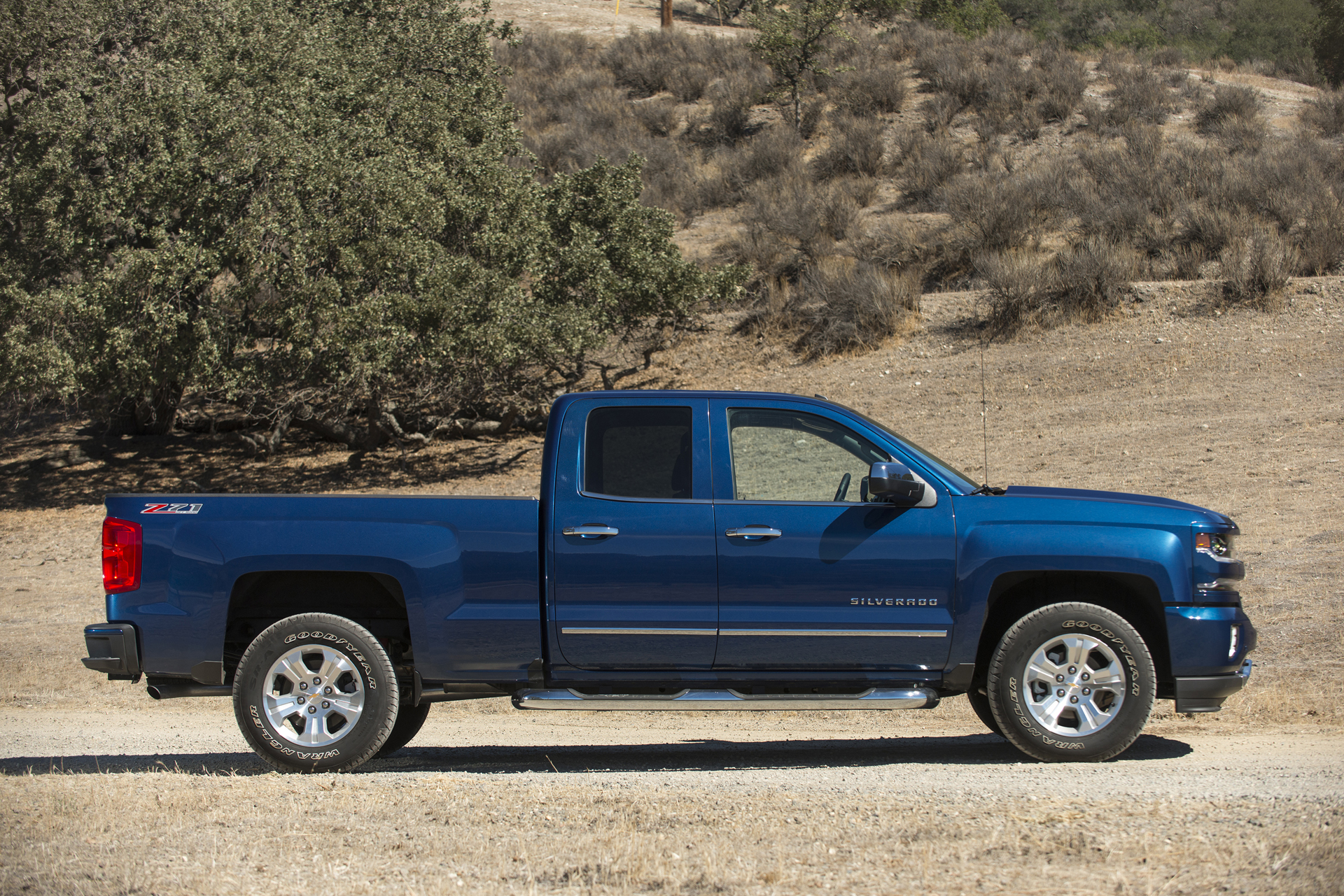2018 Chevrolet Silverado GM’s Gonna Keep Building The Old Silverado/Sierra