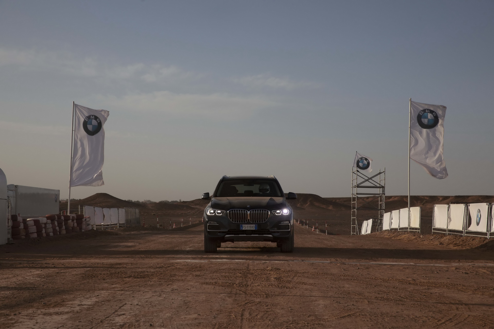 bmw x5 monza circuit sahara 46 BMW Recreates Monza Track In The Sahara, Unleashes New X5