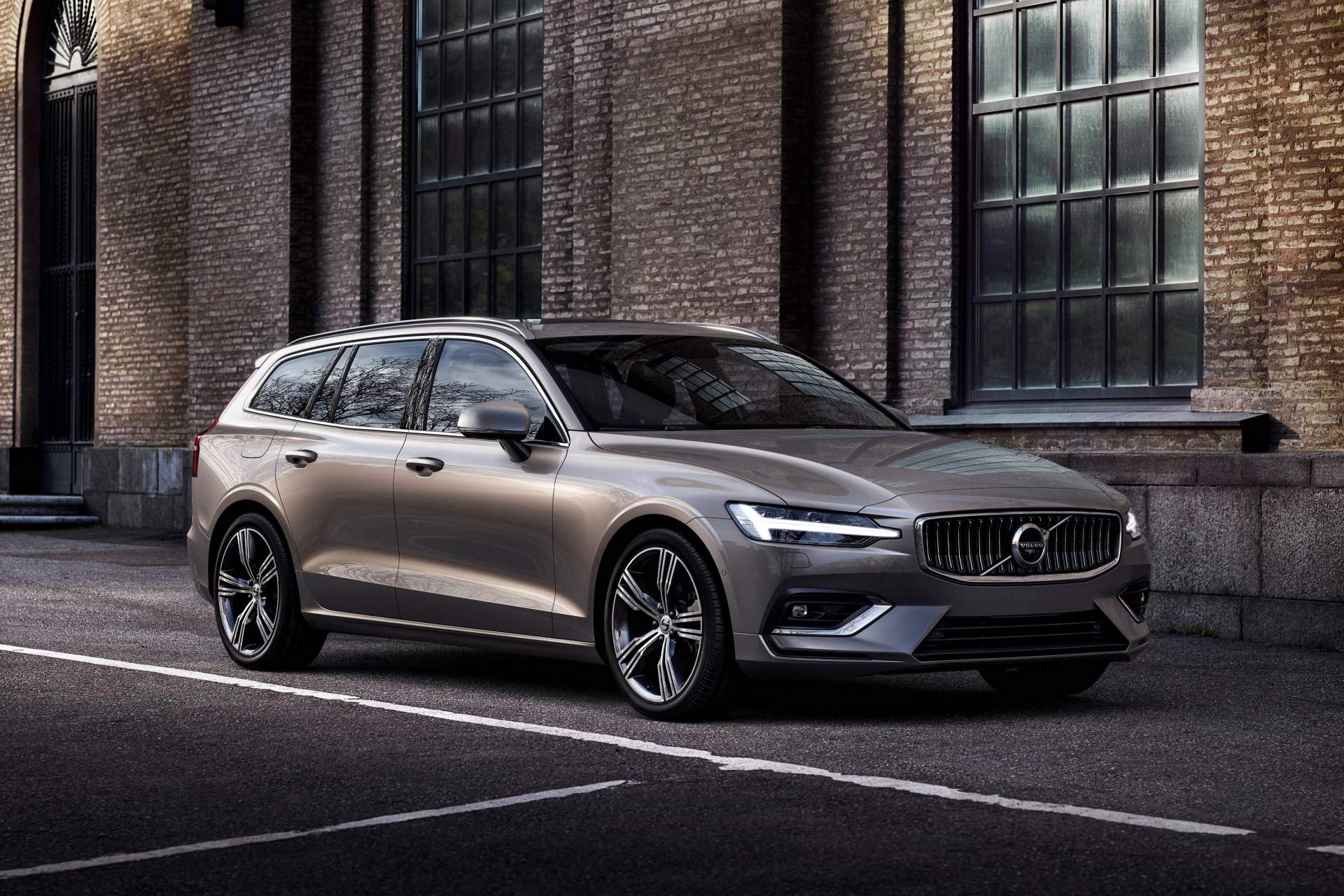 沃尔沃全新V60外观 2019 Volvo V60 Coming To U.S. Early Next Year From $38,900