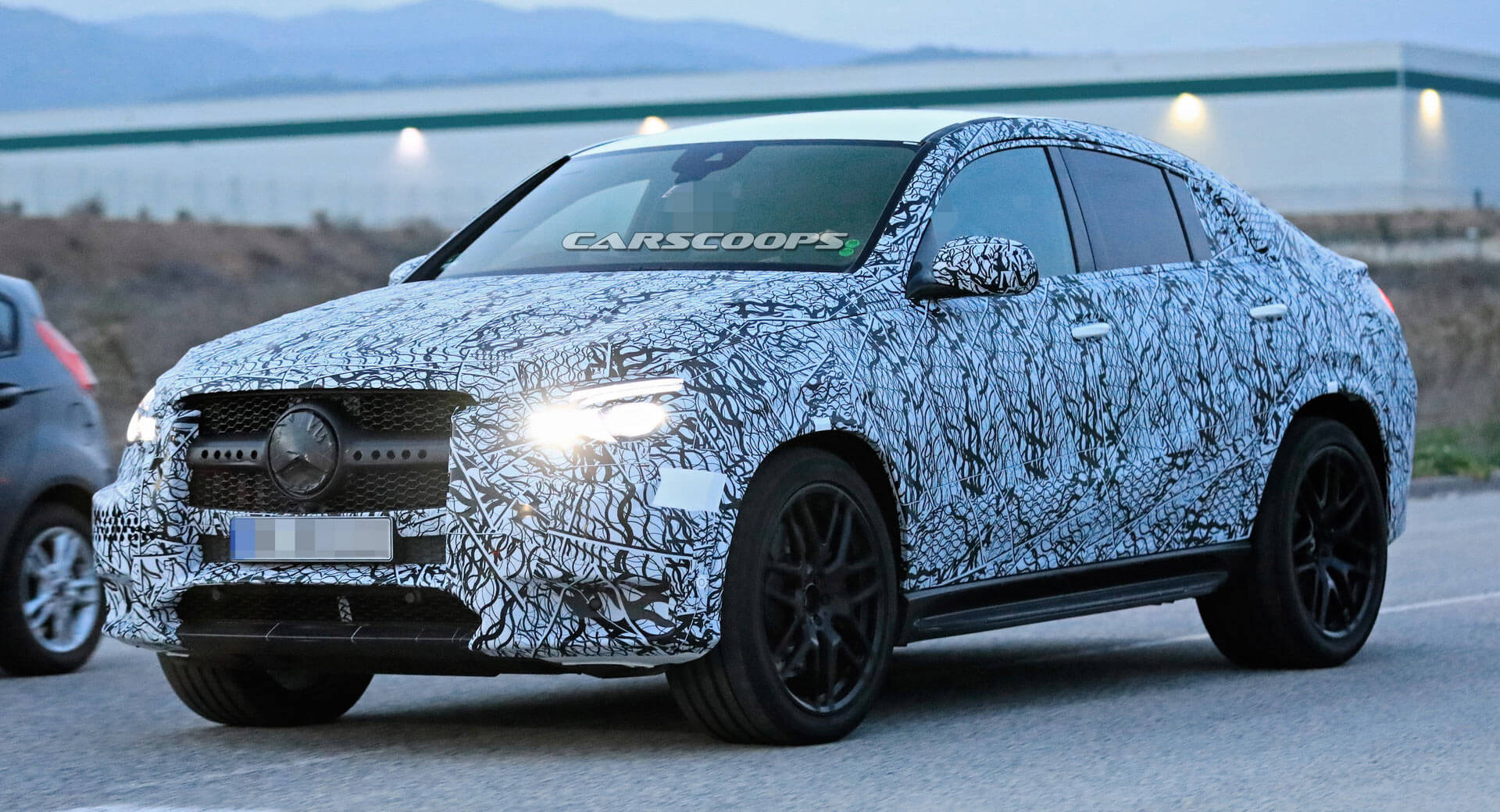Mercedes Amg Gle 53 Coupe Finally Sticks Its Head Out Carscoops