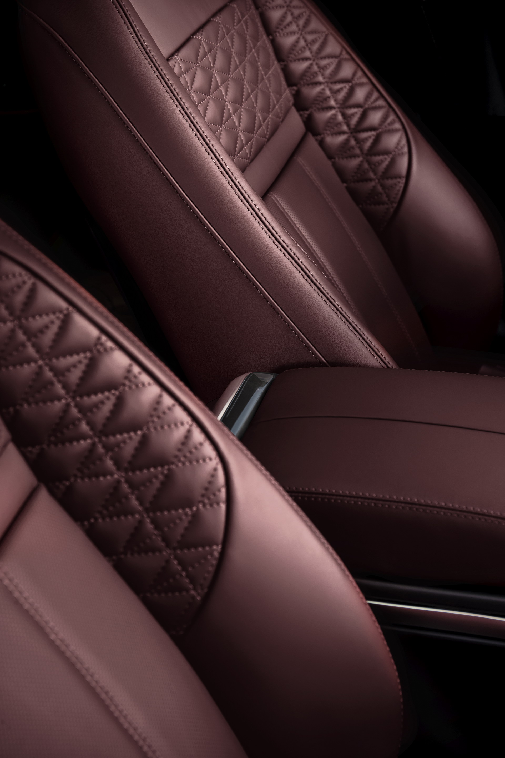 2020 Range Rover Evoque 34 2020 Range Rover Evoque Is A Baby Velar In A Short Skirt (Live Gallery)