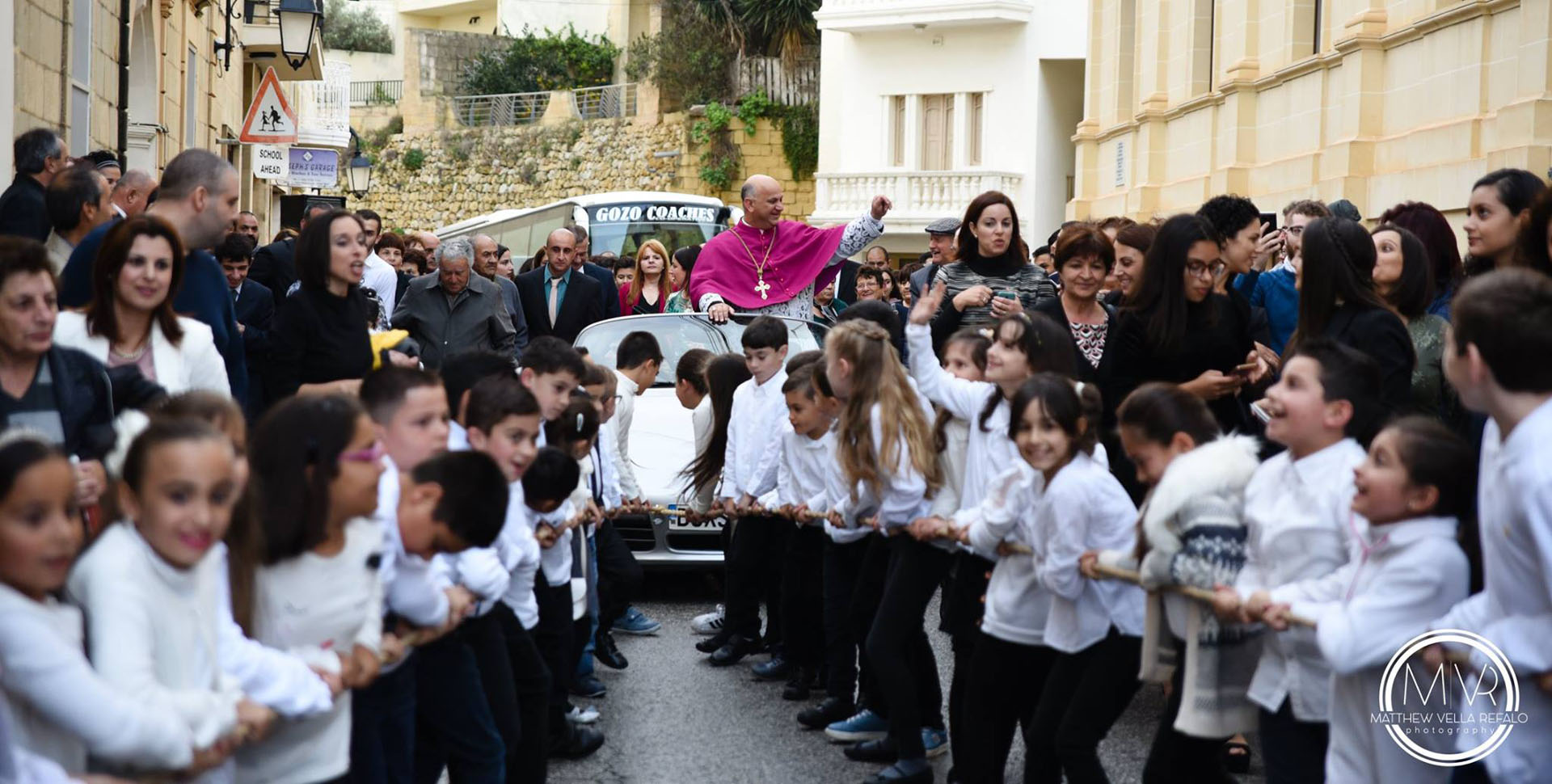 malta-priest-porsche-03 50 Kids Pull Priest In A Porsche Through The Streets Of Malta