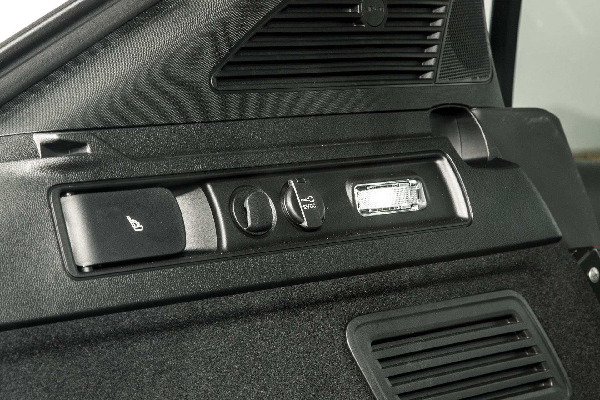 2019-alfa-romeo-stelvio-quadrifoglio-76 Start Your Morning Off Right With 125 Photos Of The Alfa Romeo Stelvio Quadrifoglio