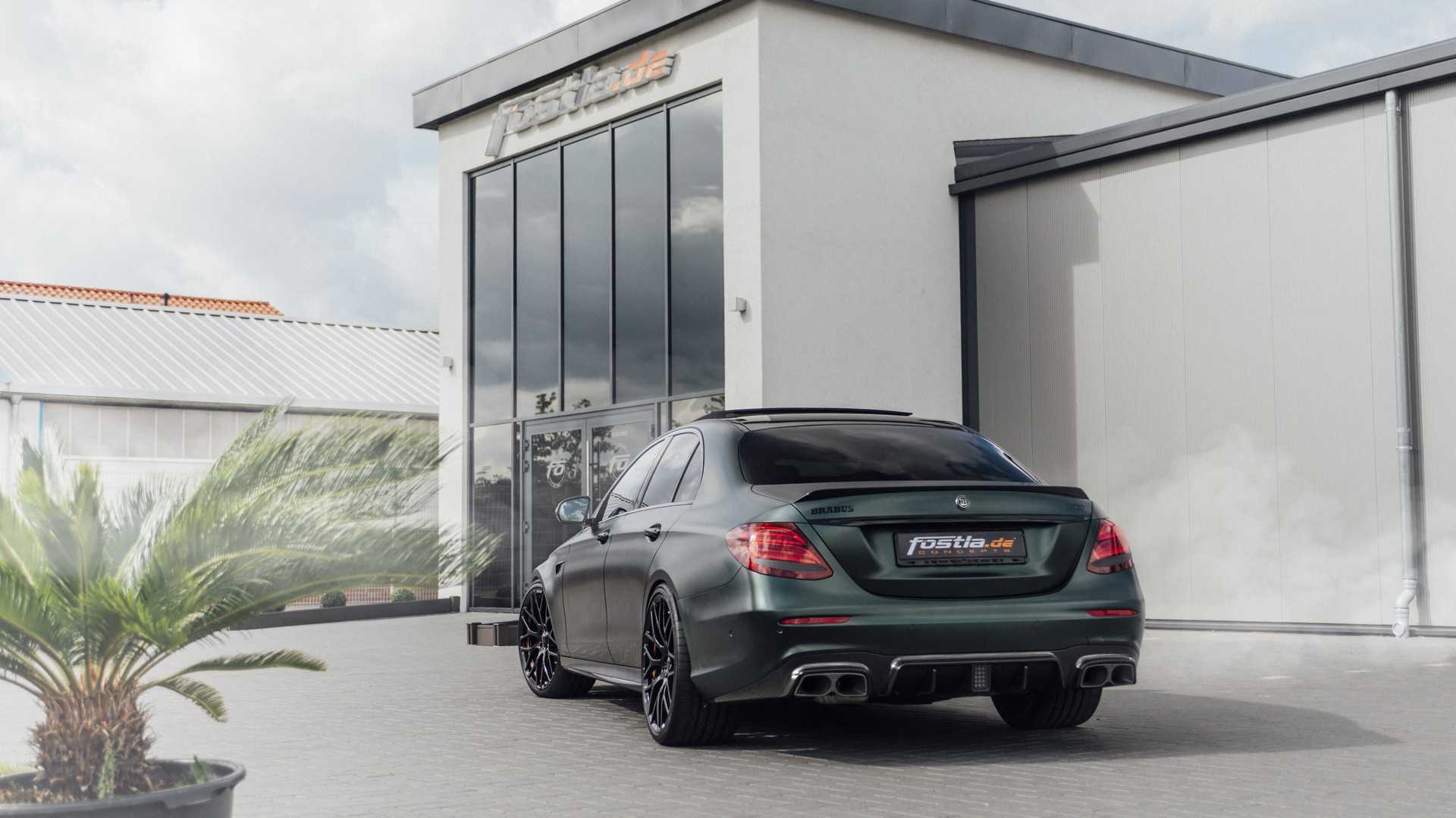 Brabus-Mercedes-AMG-E63-5 Brabus Builds A 789 HP Mercedes-AMG E63 To Conquer All