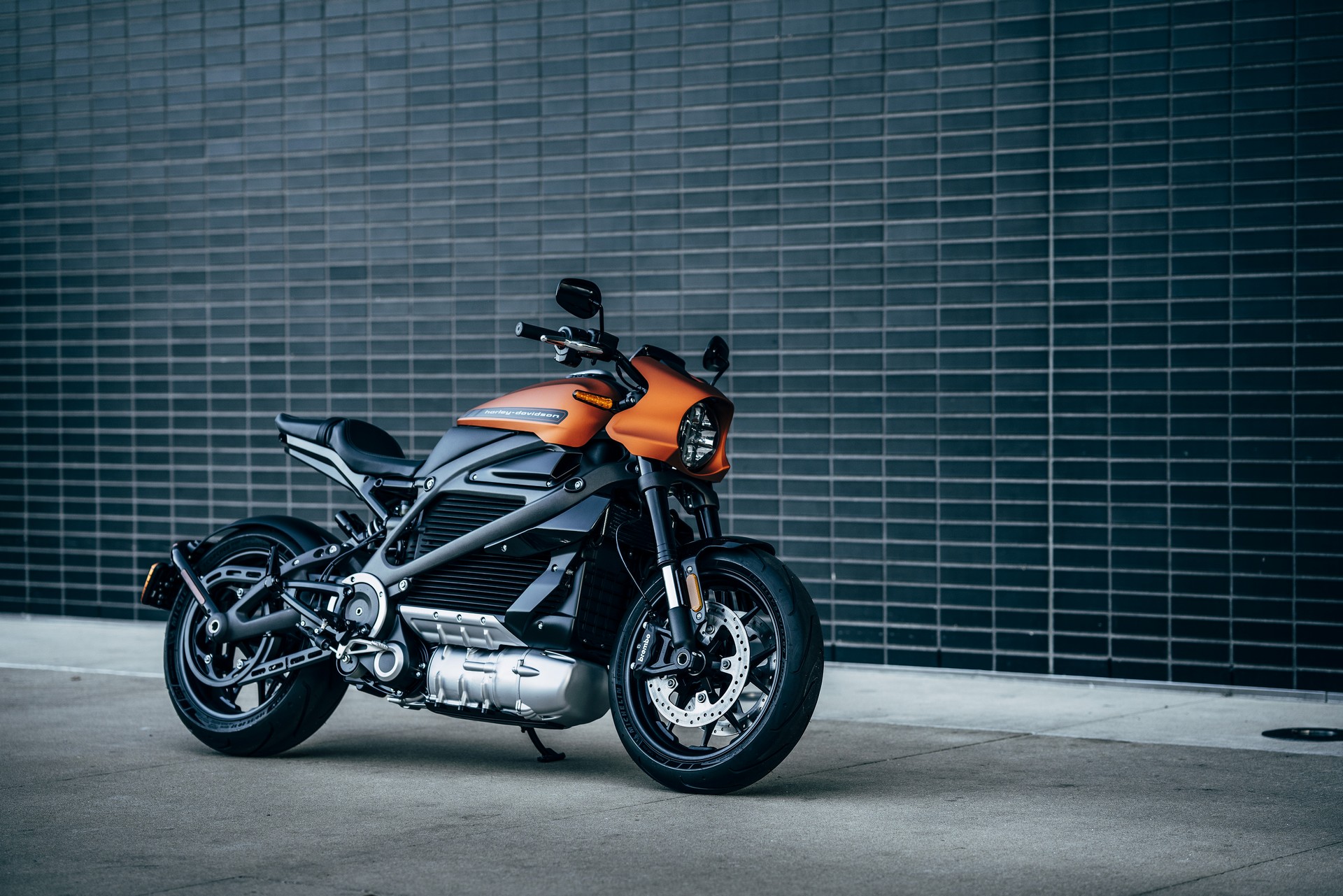 Harley-Davidson LiveWire-19 Harley-Davidson’s Electric LiveWire Bike Has 110 Mile Range, Costs $29,799
