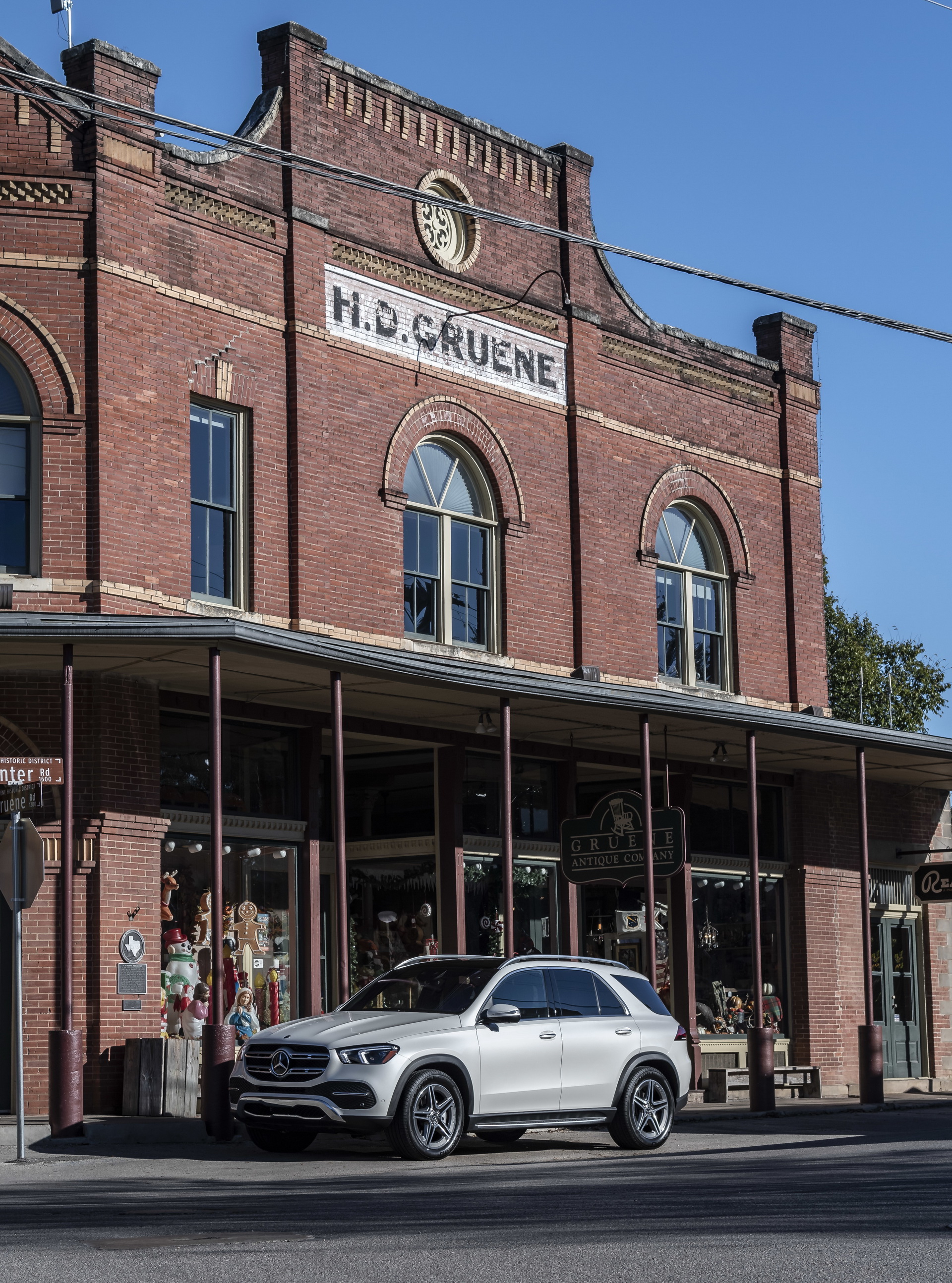 2019-Mercedes-GLE-34 2019 Mercedes GLE Detailed: More Tech, More Space, More Everything