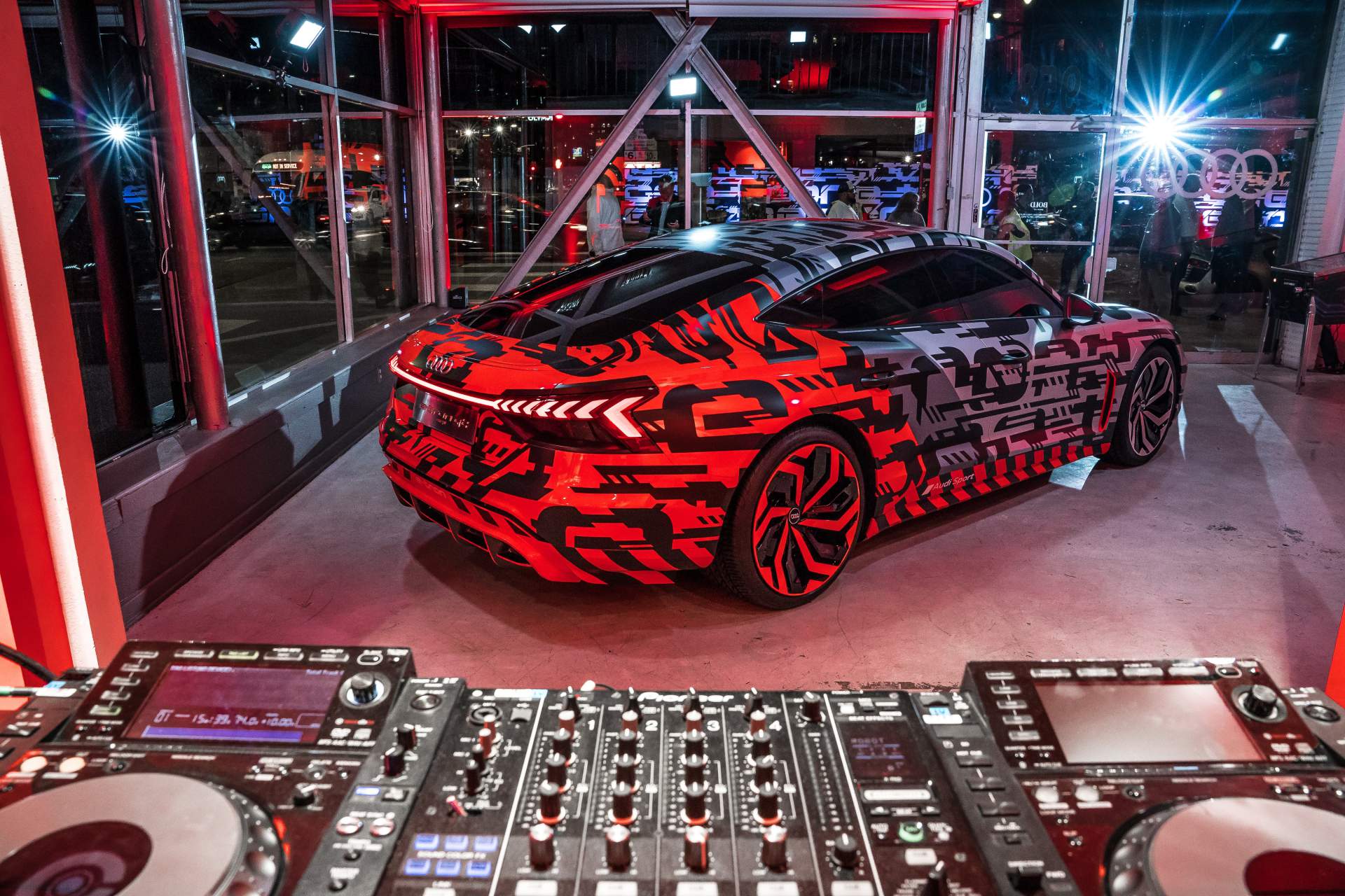 Audi e-tron GT Concept 9 Audi E-Tron GT Concept Looks Like A Sizzling A7 Sportback In New Images