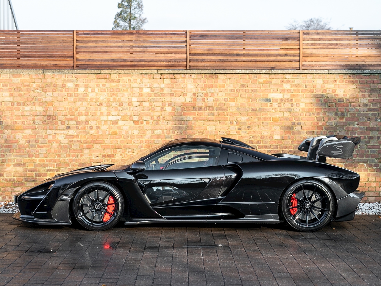 McLaren-Senna-For-Sale-2 A Flipper Has Put This Practically New McLaren Senna Up For Sale