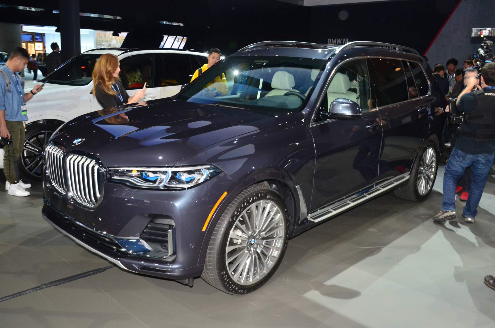2019 BMW X7 at 2018 LA Auto Show 3 The New BMW X7 Is So Big It Barely Fits In The Photos