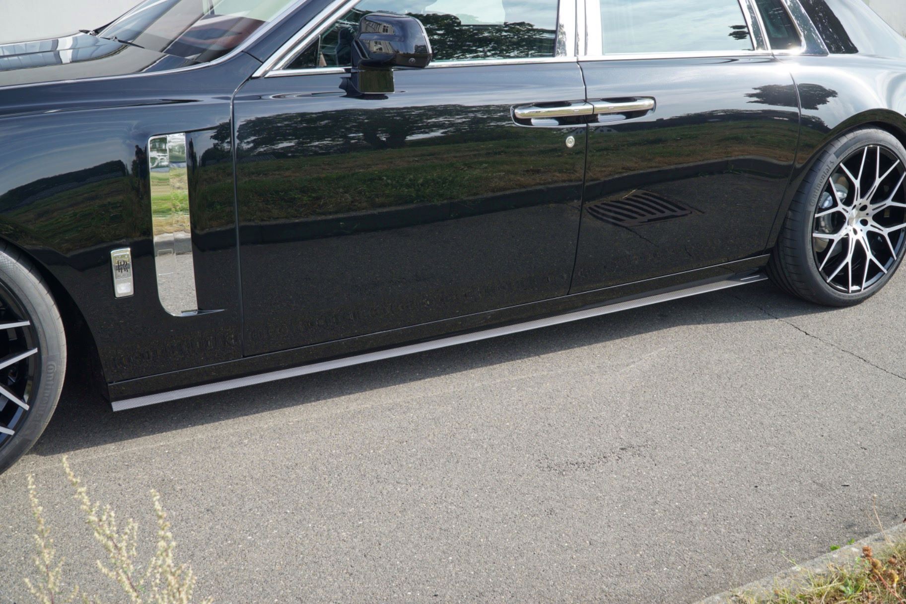 mansory rolls royce phantom allnew 21 Mansory’s Take On The New Rolls-Royce Phantom Offers More Luxury, 602 HP