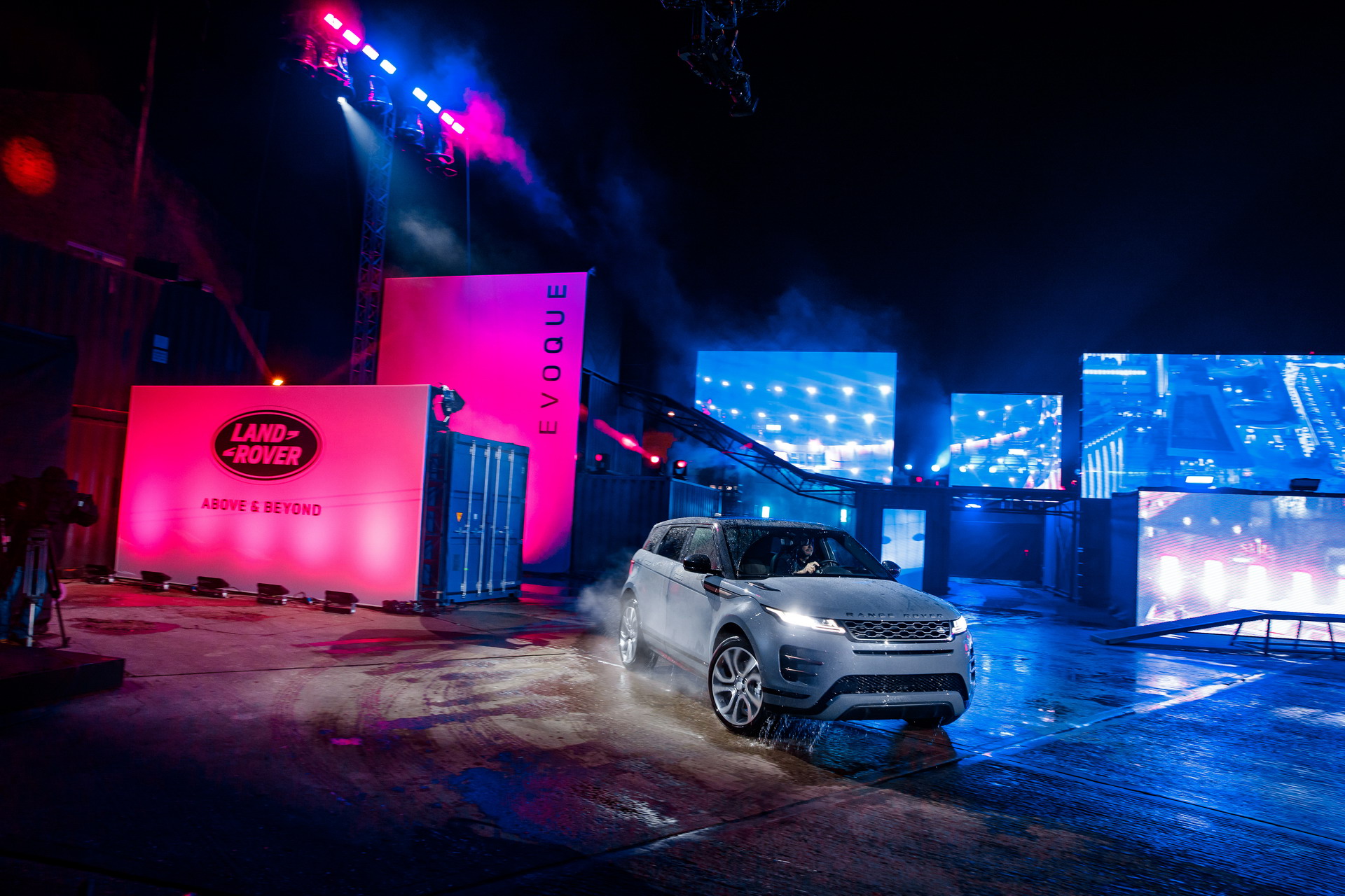 2020 Range Rover Evoque II 21 2020 Range Rover Evoque Is A Baby Velar In A Short Skirt (Live Gallery)