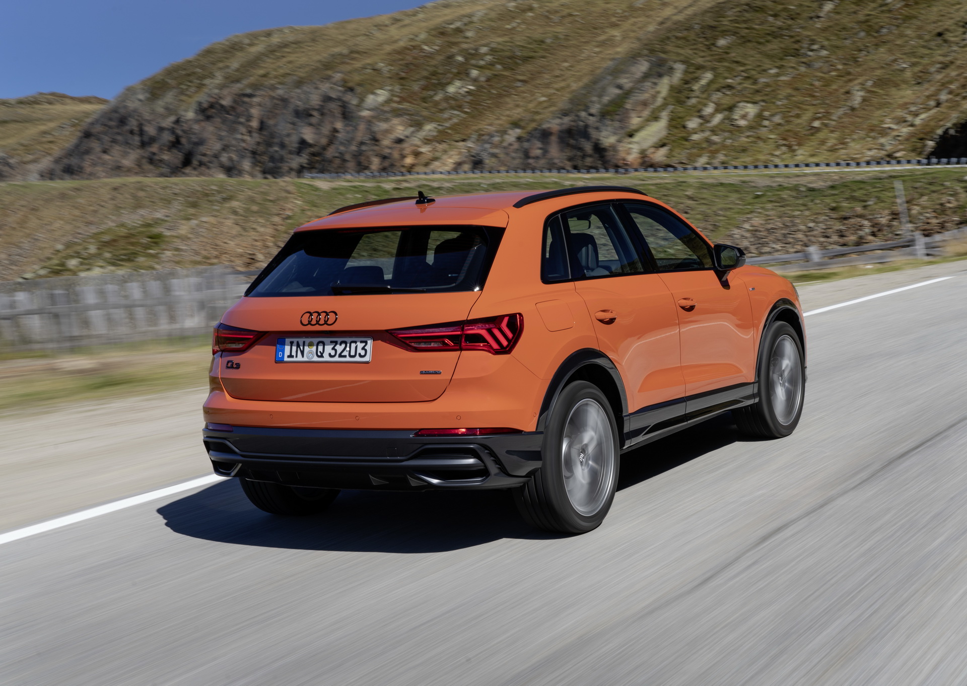 2019-Audi-Q3-110 Audi Adds Four New Powertrain Options To Euro-Spec 2019 Q3 Lineup