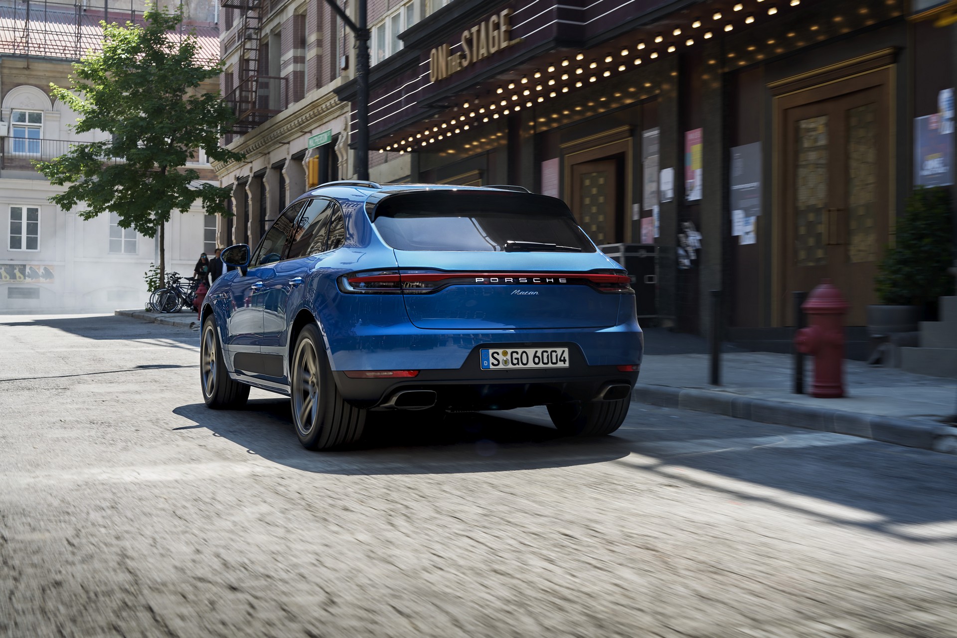 2019-Porsche-Macan-2 Porsche To Keep Selling Petrol Macan Alongside 2021 EV-Only Successor