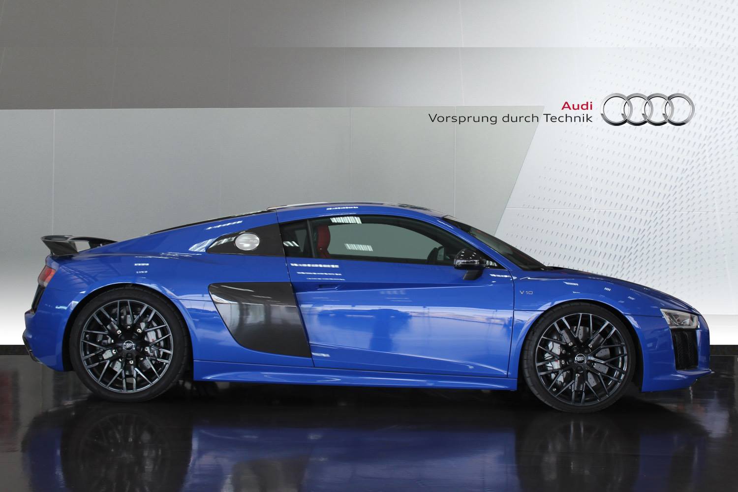 2017 audi r8 v10plus low mileage 3 Go For This Ultra-Low Mileage Audi R8 V10 Plus, Save $50k Over MSRP