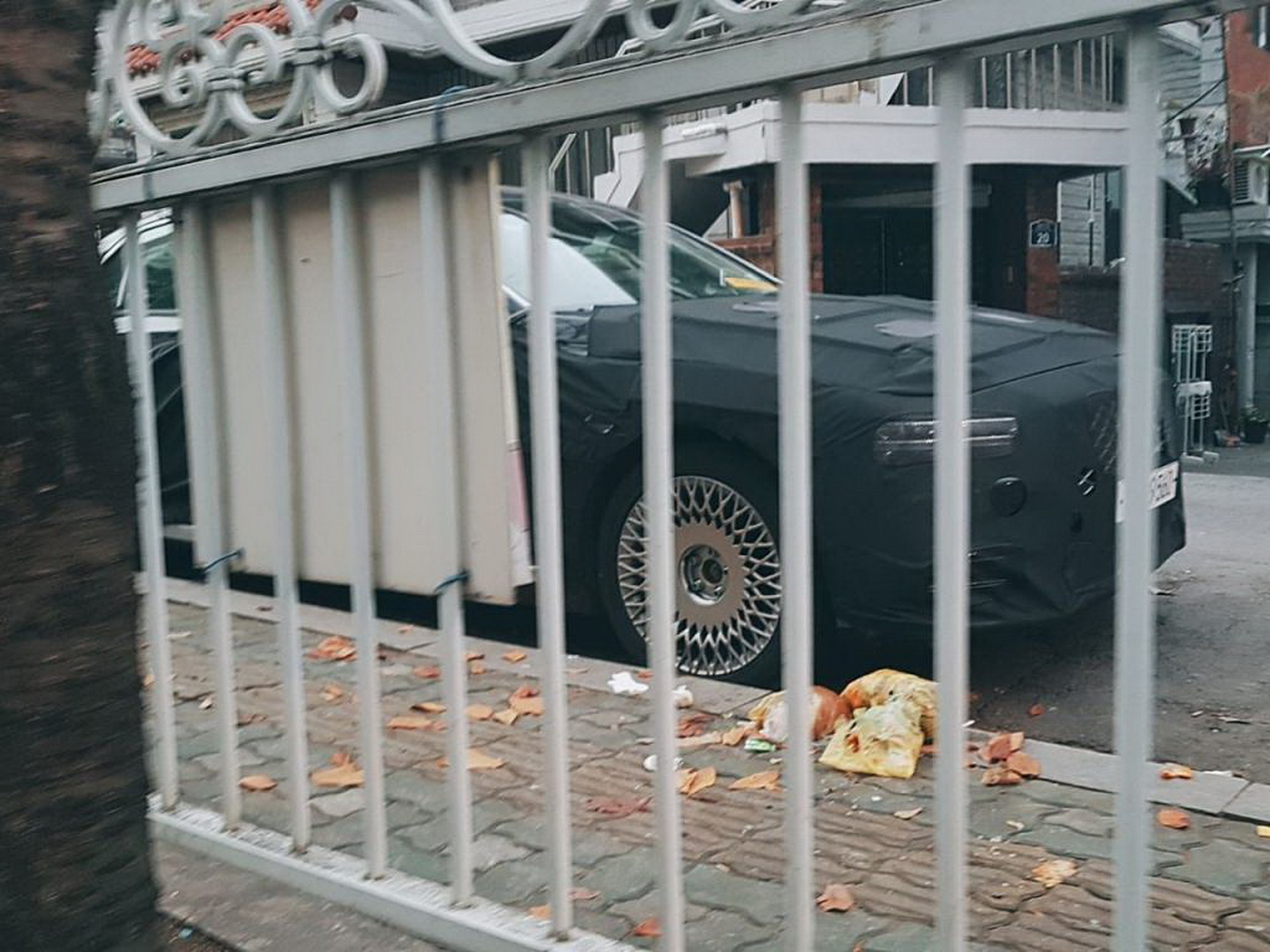 2019 Genesis G90 2 2019 Genesis G90 Spotted With Minimal Disguise, Superman-Like Grille