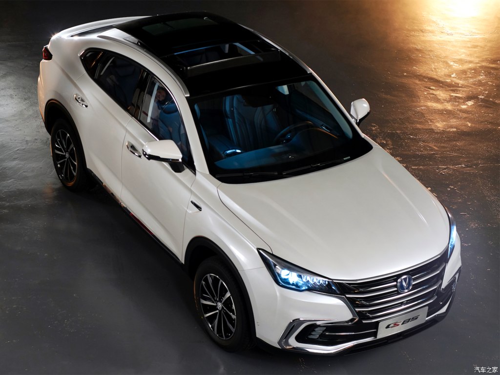 changan cs85 coupe crossover unveiled 5 Changan CS85 Coupe Crossover Looks Like The Lovechild Of A BMW X4 And A VW Touareg