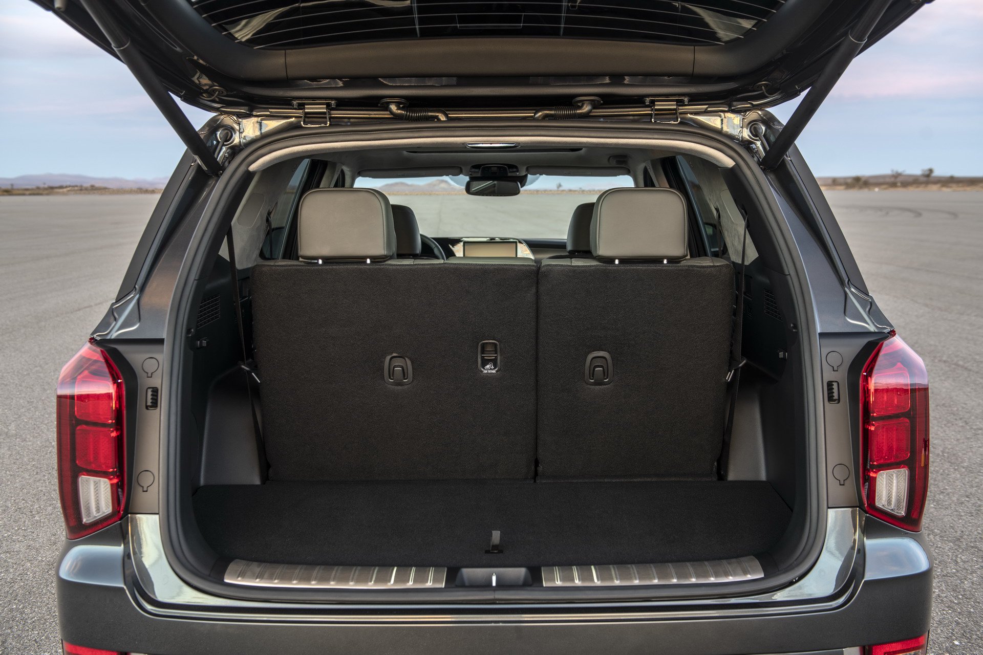 hyundai palisade la live pics 31 Hyundai’s New Palisade SUV Is What The VW Atlas Should Have Been