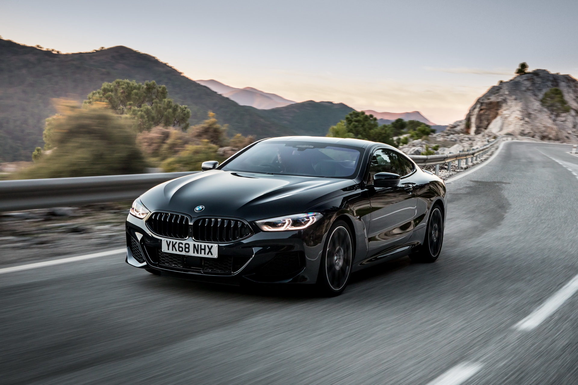 2019-BMW-8-Series-UK-40 2019 BMW 8-Series Coupe Lands In The UK Priced From £76,270