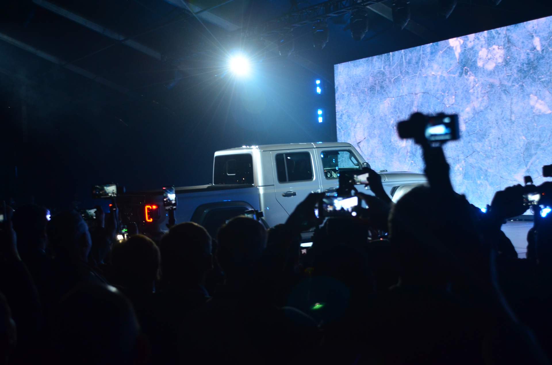 2020 Jeep Gladiator at 2018 LA Auto Show 15 2020 Jeep Gladiator Just Can’t Wait To Tackle Some Off-Road Trails