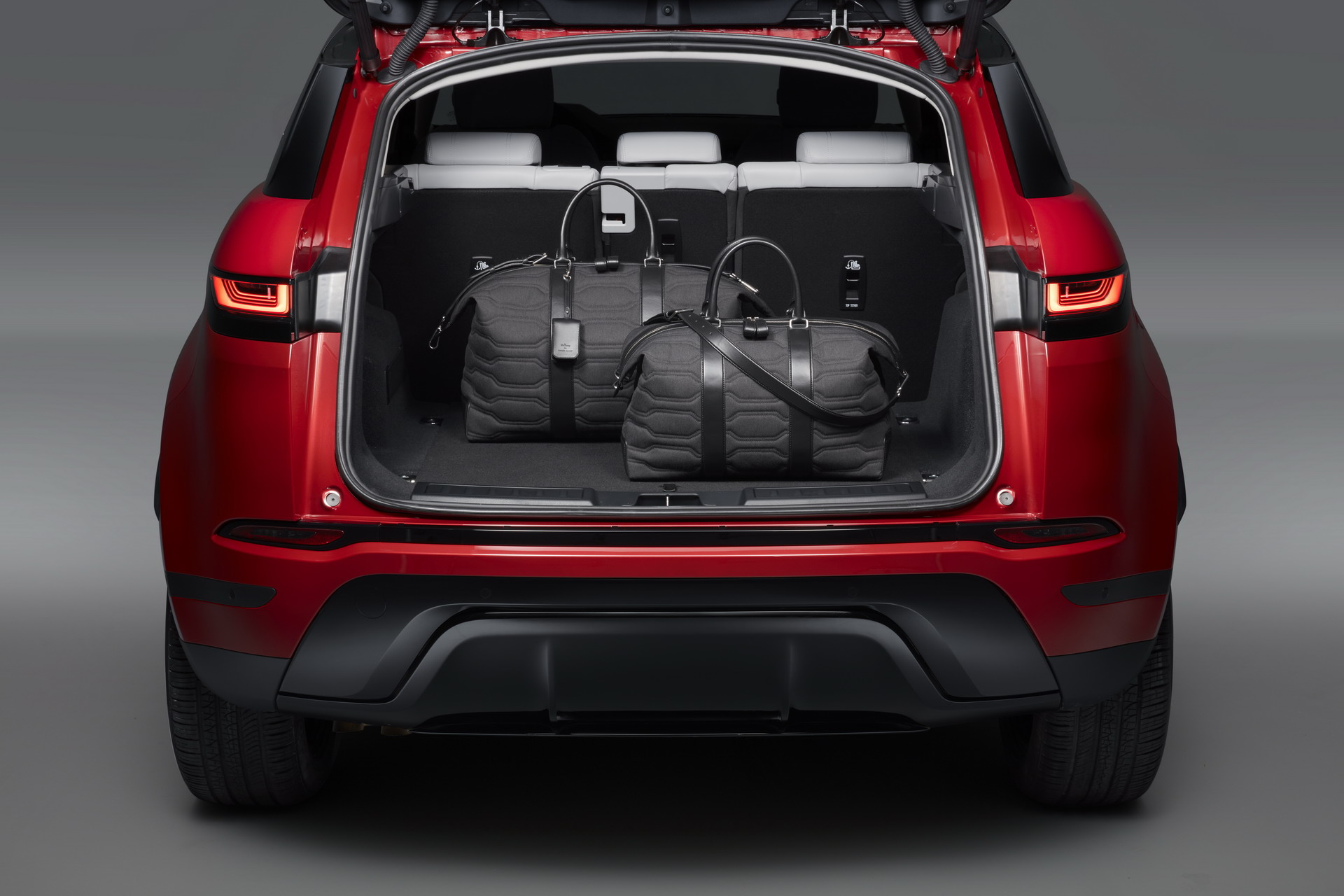 2020 Range Rover Evoque 80 2020 Range Rover Evoque Is A Baby Velar In A Short Skirt (Live Gallery)