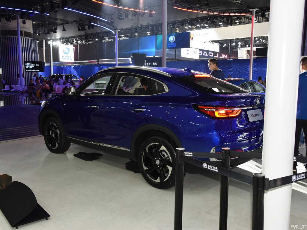 changan cs85 coupe crossover unveiled 74 Changan CS85 Coupe Crossover Looks Like The Lovechild Of A BMW X4 And A VW Touareg