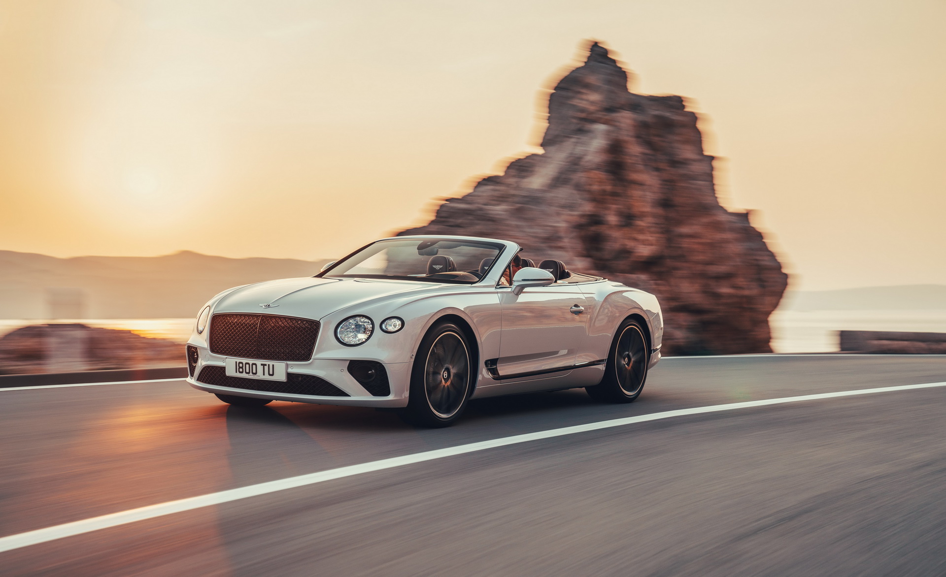 Bentley_Continental_GT_Convertible_03 New Bentley Continental GT Convertible Is A No-Compromise Continent Crusher