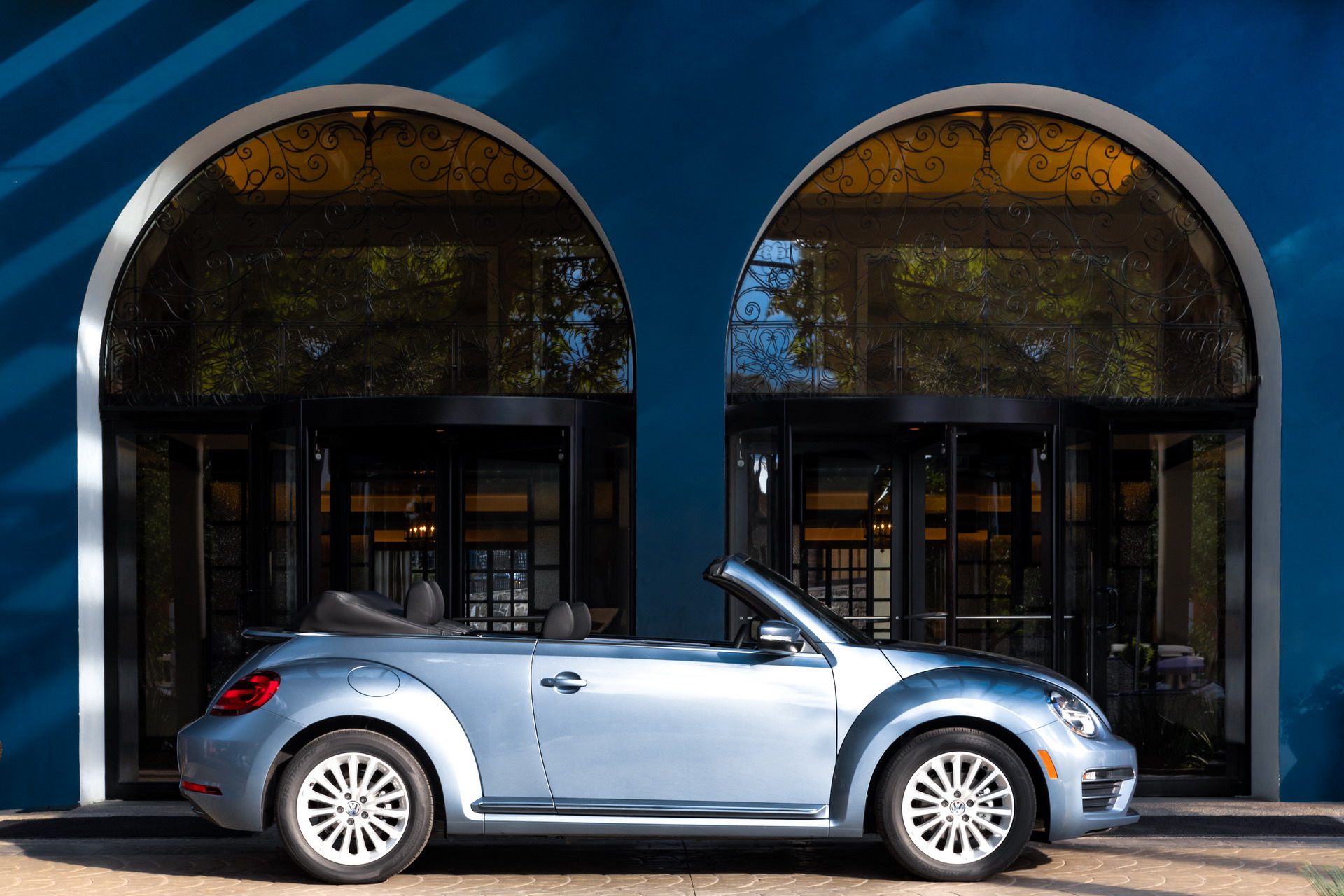 2019_Beetle_Convertible_Final_Edition--0004 Bye Bye VW Beetle! Final Edition Bids Farewells To An Iconic Nameplate