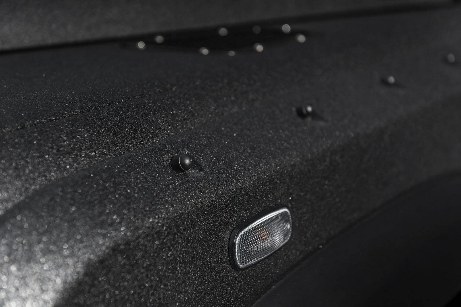 land rover defender kahn design chelsea truck company 5 $90k Bespoke Land Rover Defender Pickup Is Ready For The Armageddon