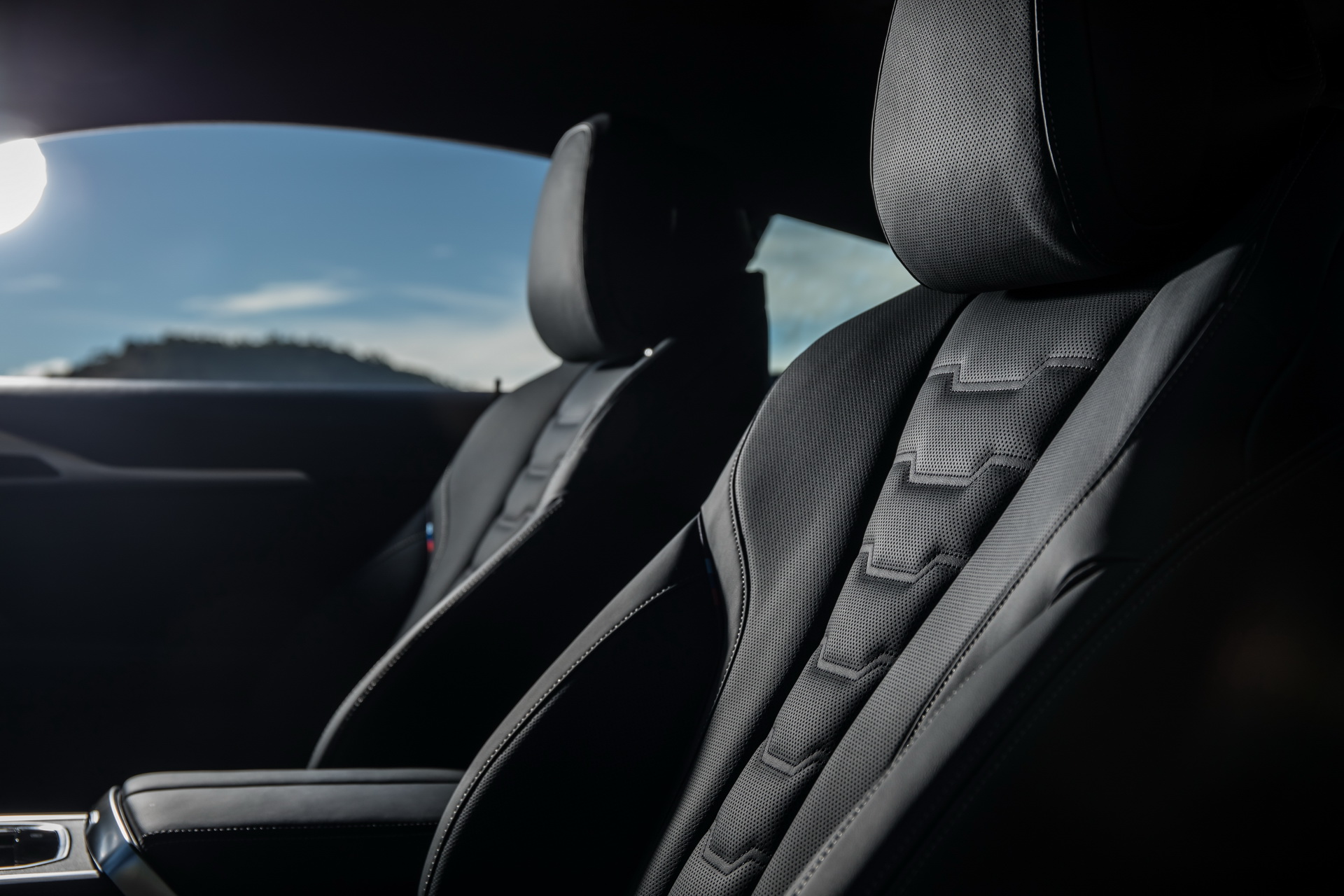 2019-BMW-8-Series-UK-62 2019 BMW 8-Series Coupe Lands In The UK Priced From £76,270