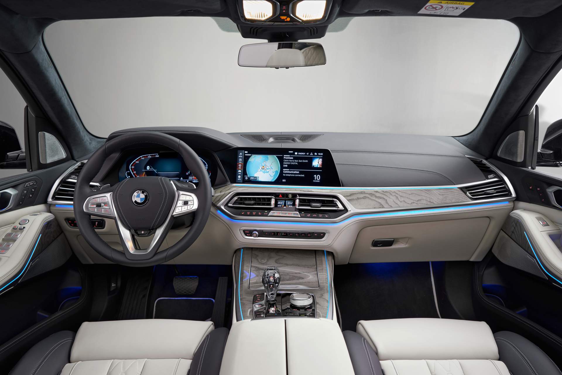 2019 BMW X7 80 The New BMW X7 Is So Big It Barely Fits In The Photos