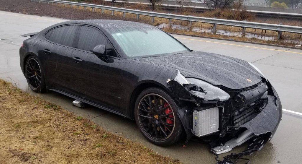  Steph Curry’s Porsche Panamera Crash Caught On Camera