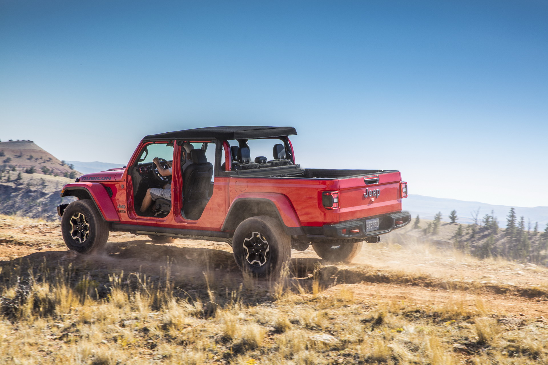 2020 Jeep Gladiator Truck 37 2020 Jeep Gladiator Just Can’t Wait To Tackle Some Off-Road Trails